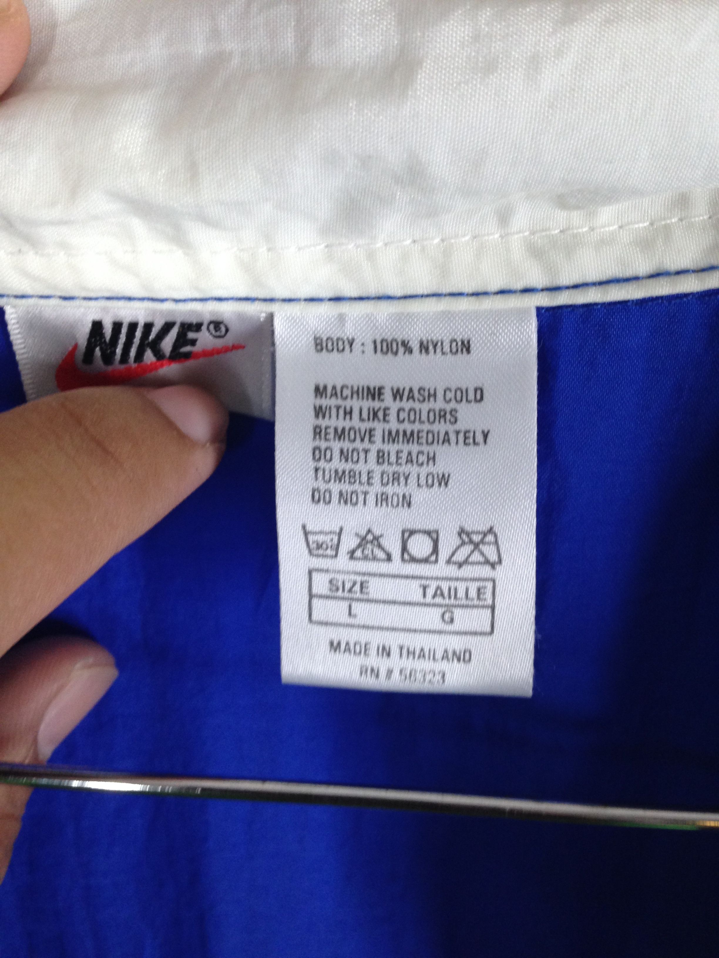 Nike × Vintage 90s NIKE Big Logo Embroidered Logo Windbreaker jacket cw21 Size US L / EU 52-54 / 3 - 9 Thumbnail