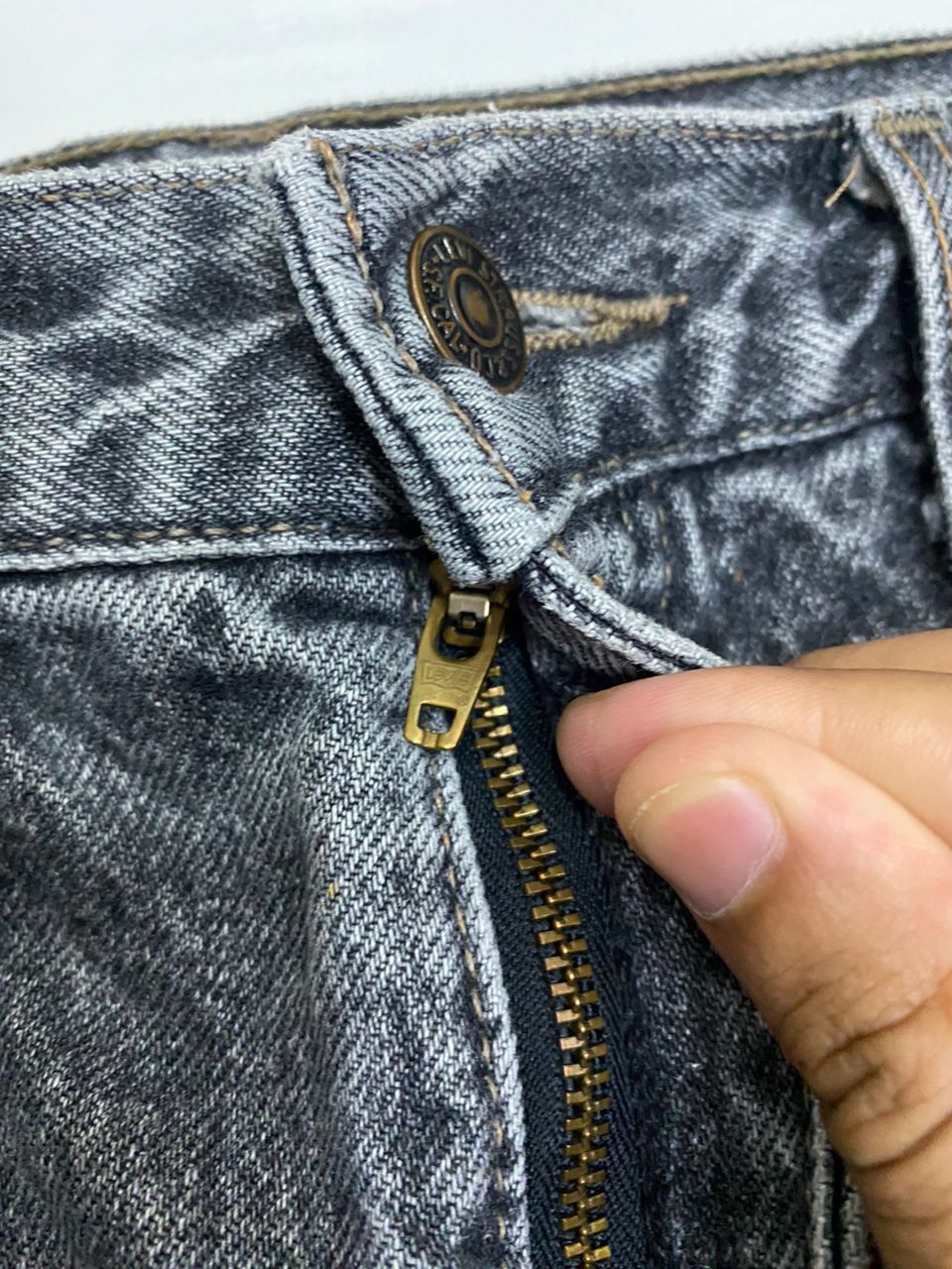 Levi's Vintage Clothing VINTAGE LEVIS ORANGE TAB 616 DISTRESSED DENIM JEANS WIDE FIT Size US 31 - 12 Thumbnail