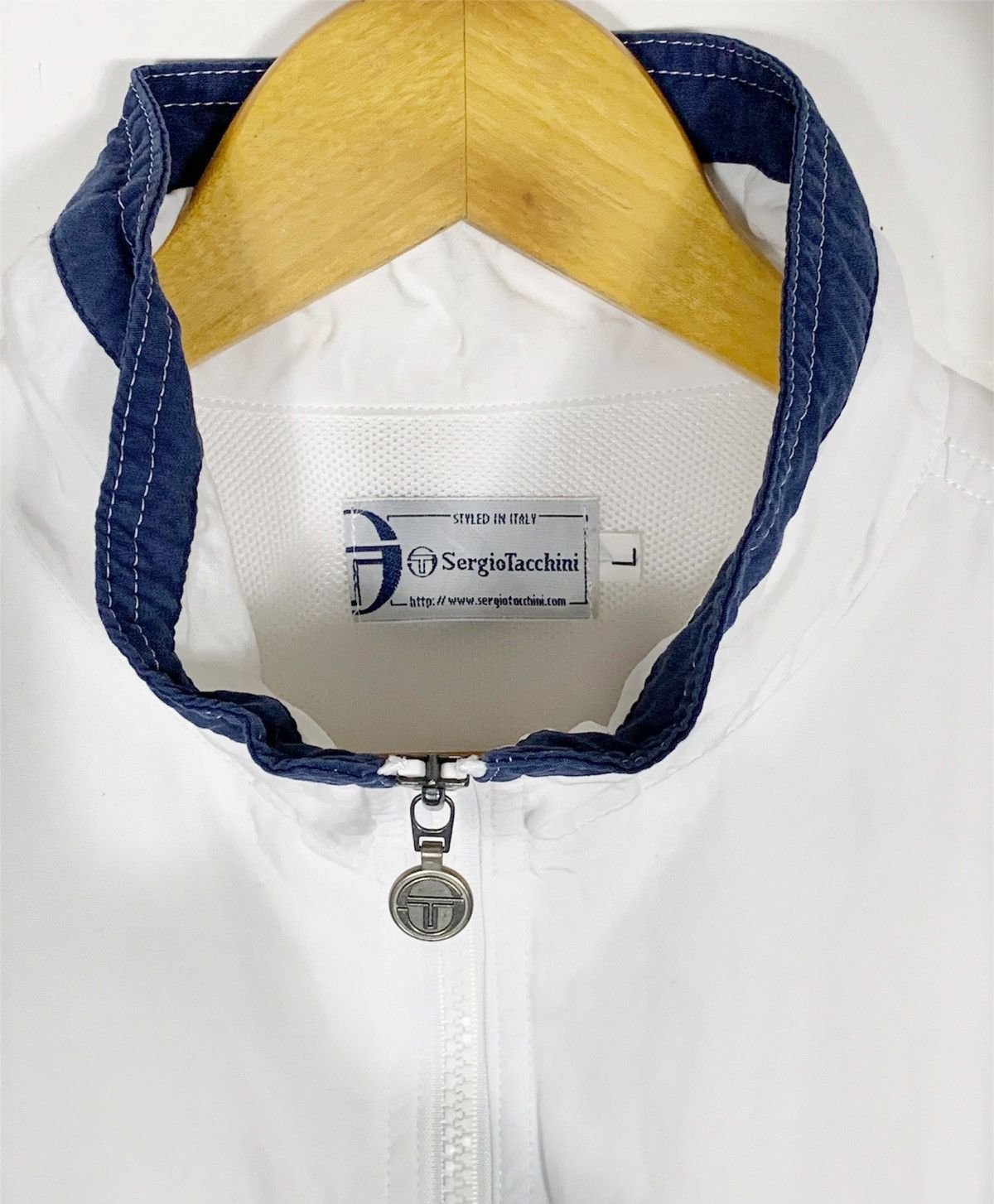 Sergio Tacchini × Vintage Vintage Sergio Tacchini Windbreaker White Jacket Size US L / EU 52-54 / 3 - 3 Thumbnail