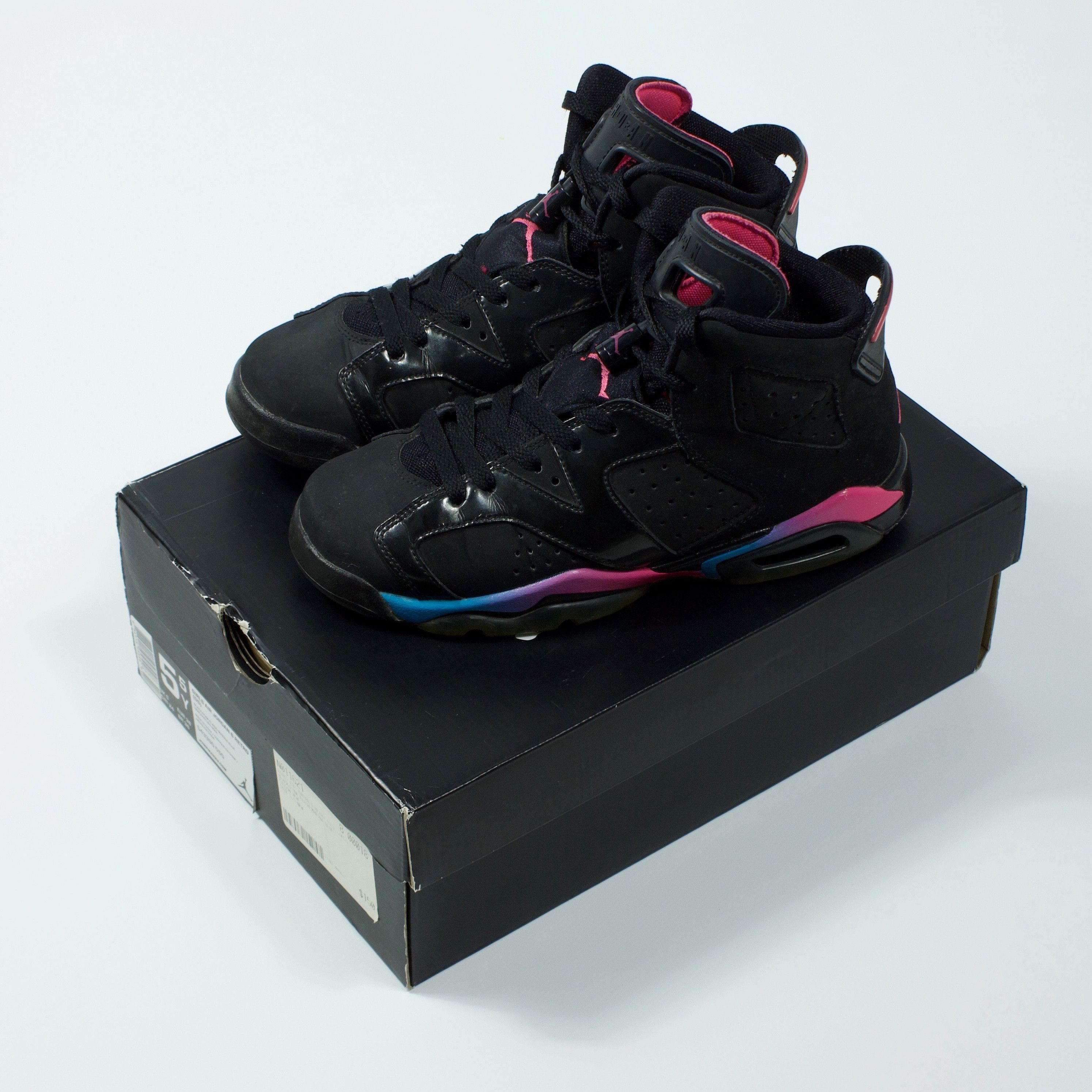 Jordan Brand Air Jordan 6 Retro GS Size US 5.5 / EU 38 - 1 Thumbnail