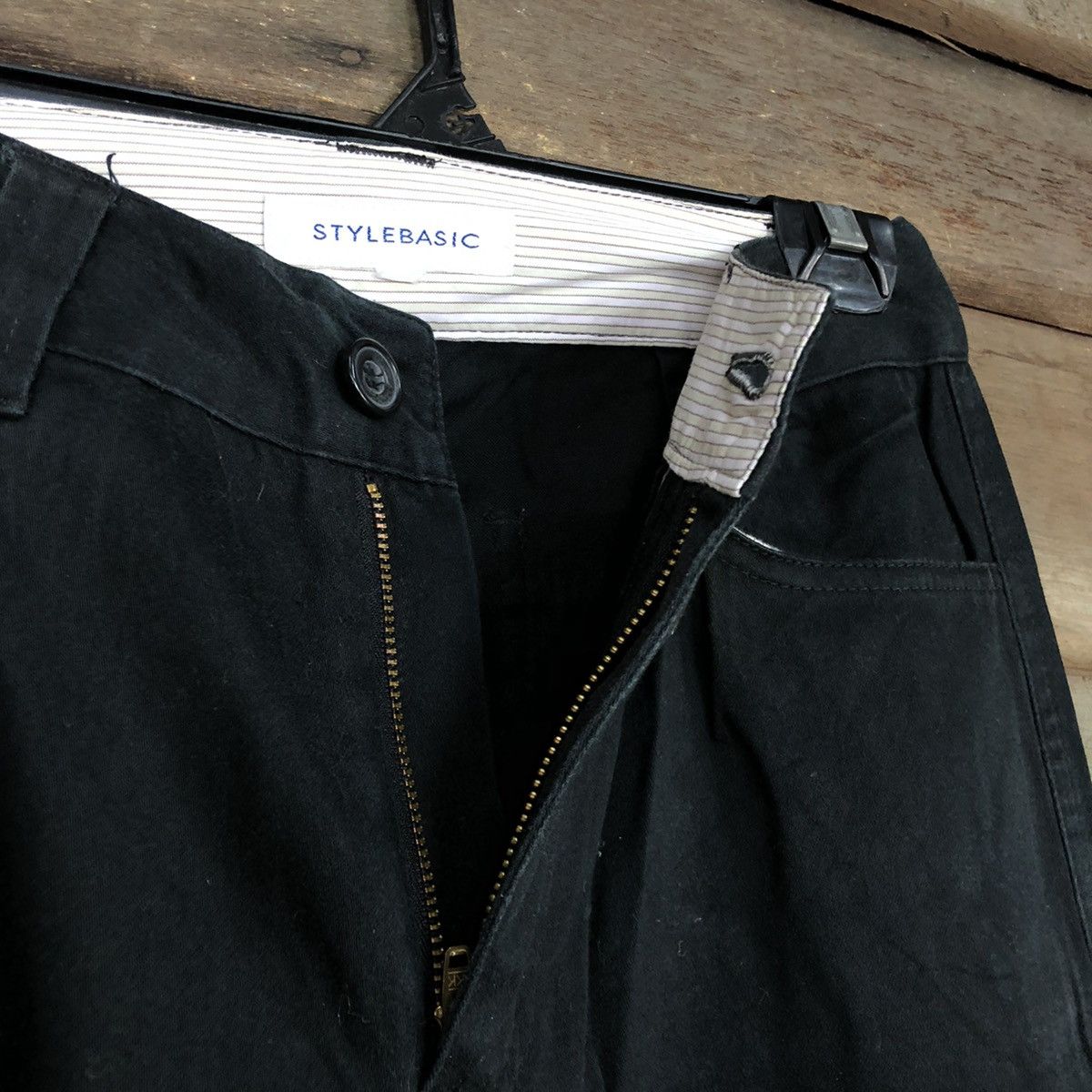 Japanese Brand size 24 Style Basic Black Multipocket Cargo Pants #3427 Size 24" / US 00 / IT 34 - 8 Thumbnail