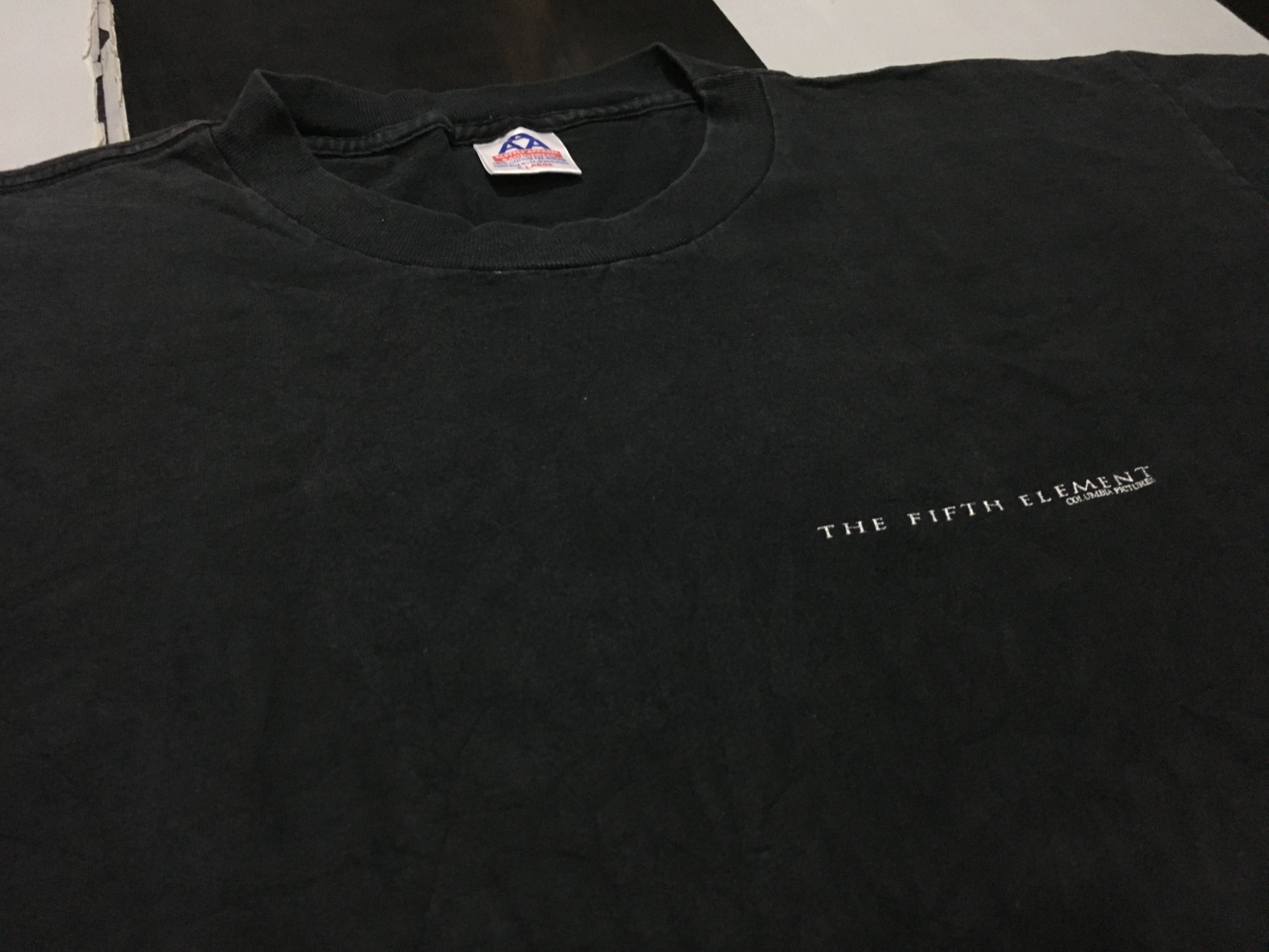 Vintage Vintage The Fifth Element Shirt 1997 Bruce Willis Size US XL / EU 56 / 4 - 5 Thumbnail