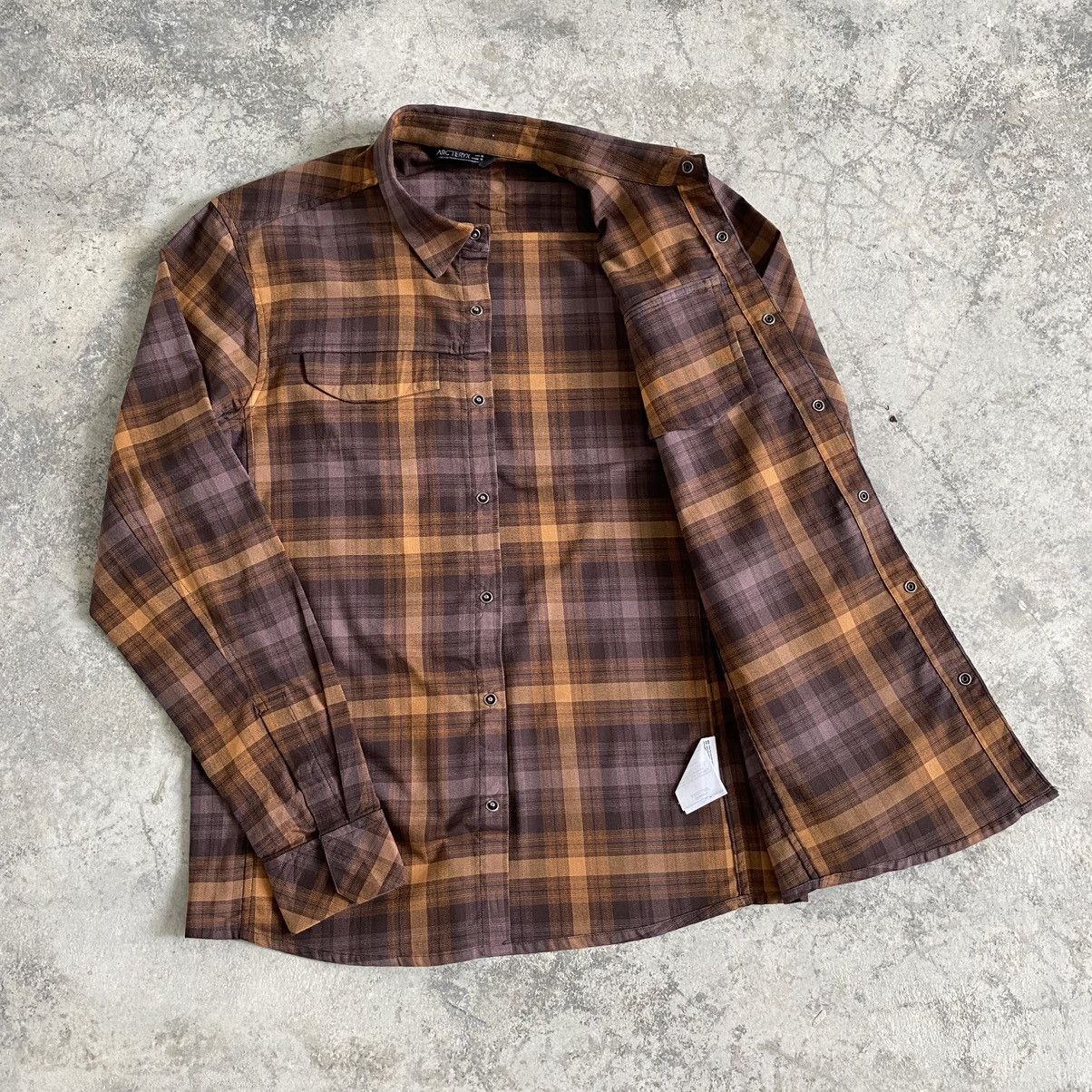 Arc'teryx Arc'Teryx Checker Plaid Light Weight Flannel Shirt Size US M / EU 48-50 / 2 - 10 Thumbnail
