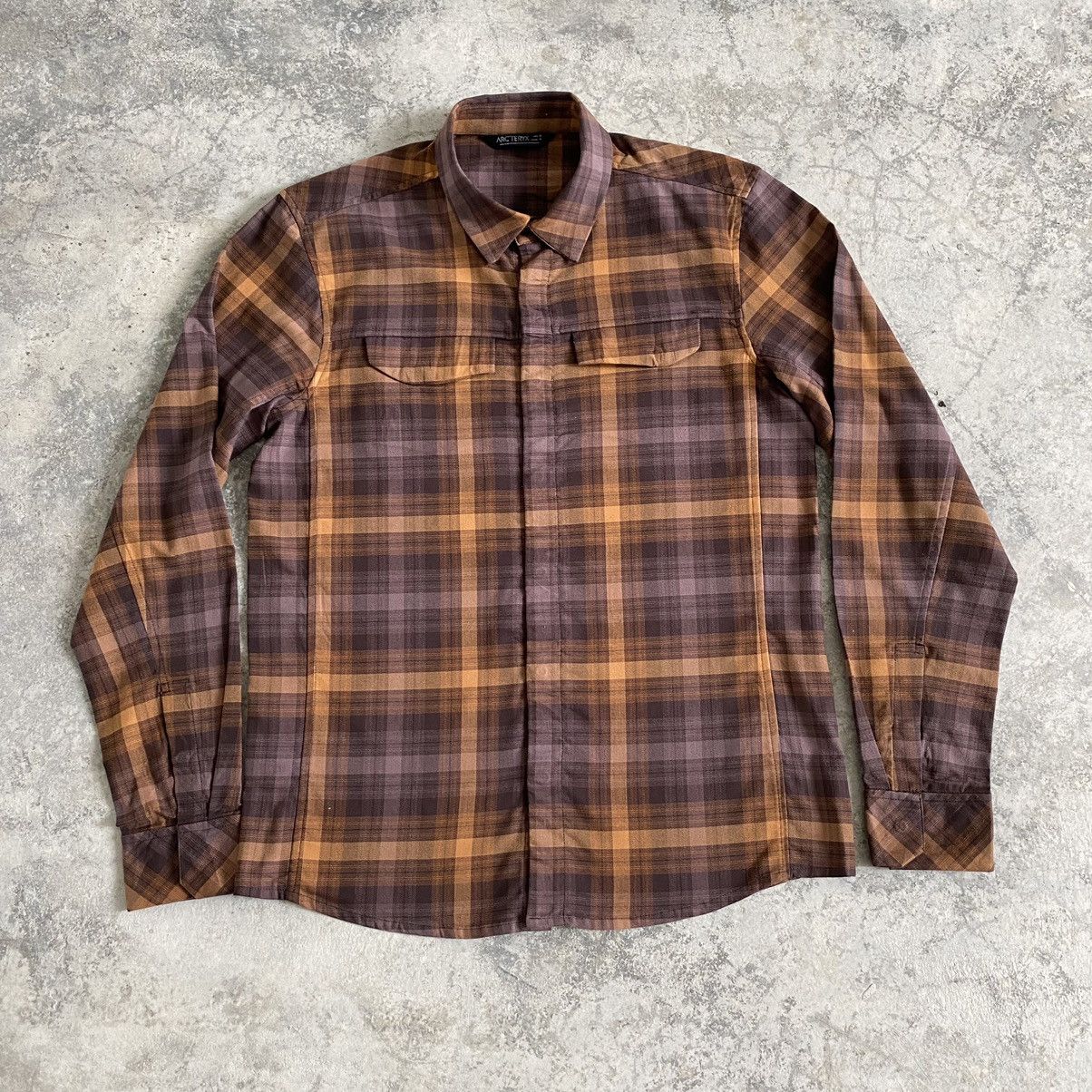 Arc'teryx Arc'Teryx Checker Plaid Light Weight Flannel Shirt Size US M / EU 48-50 / 2 - 6 Thumbnail
