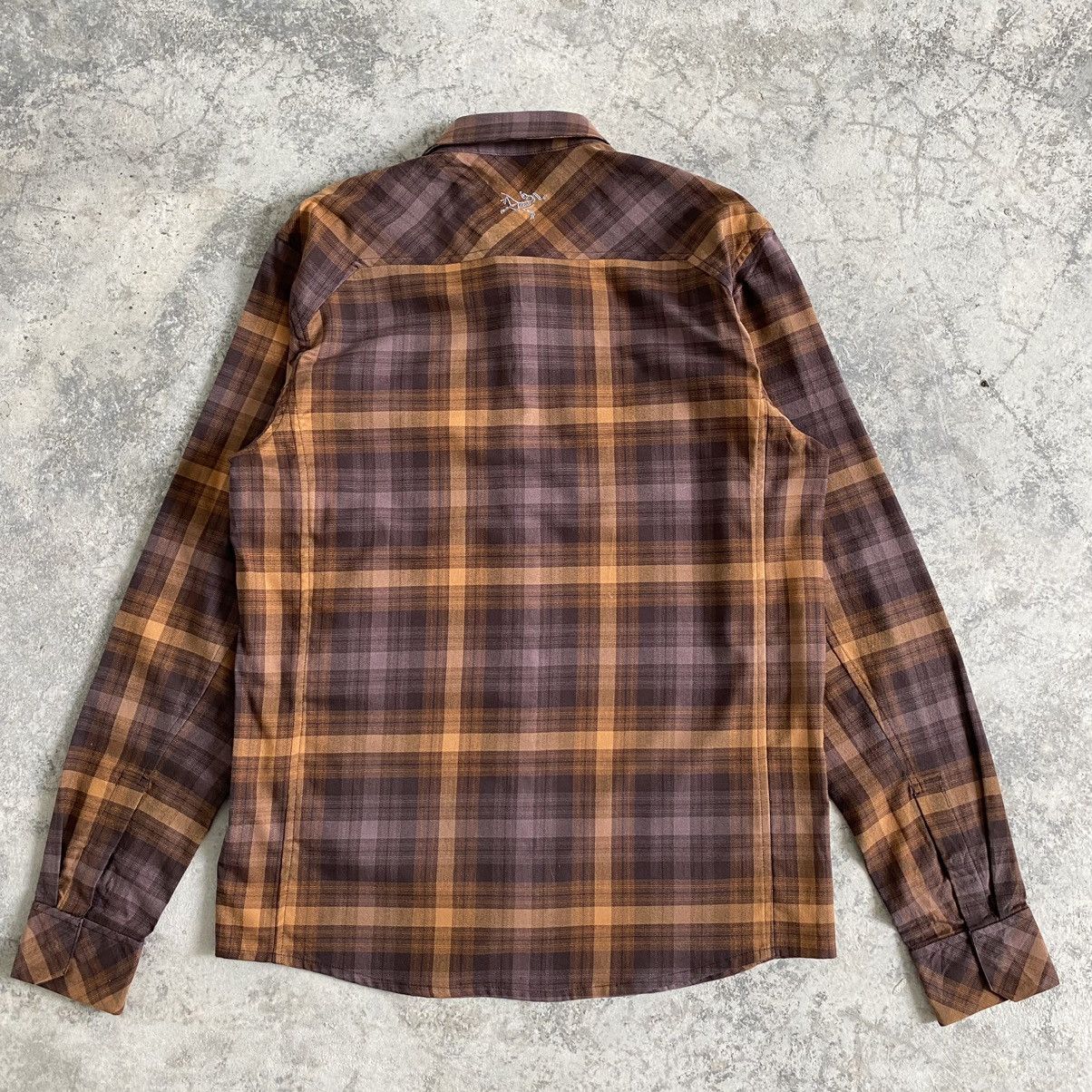 Arc'teryx Arc'Teryx Checker Plaid Light Weight Flannel Shirt Size US M / EU 48-50 / 2 - 5 Thumbnail