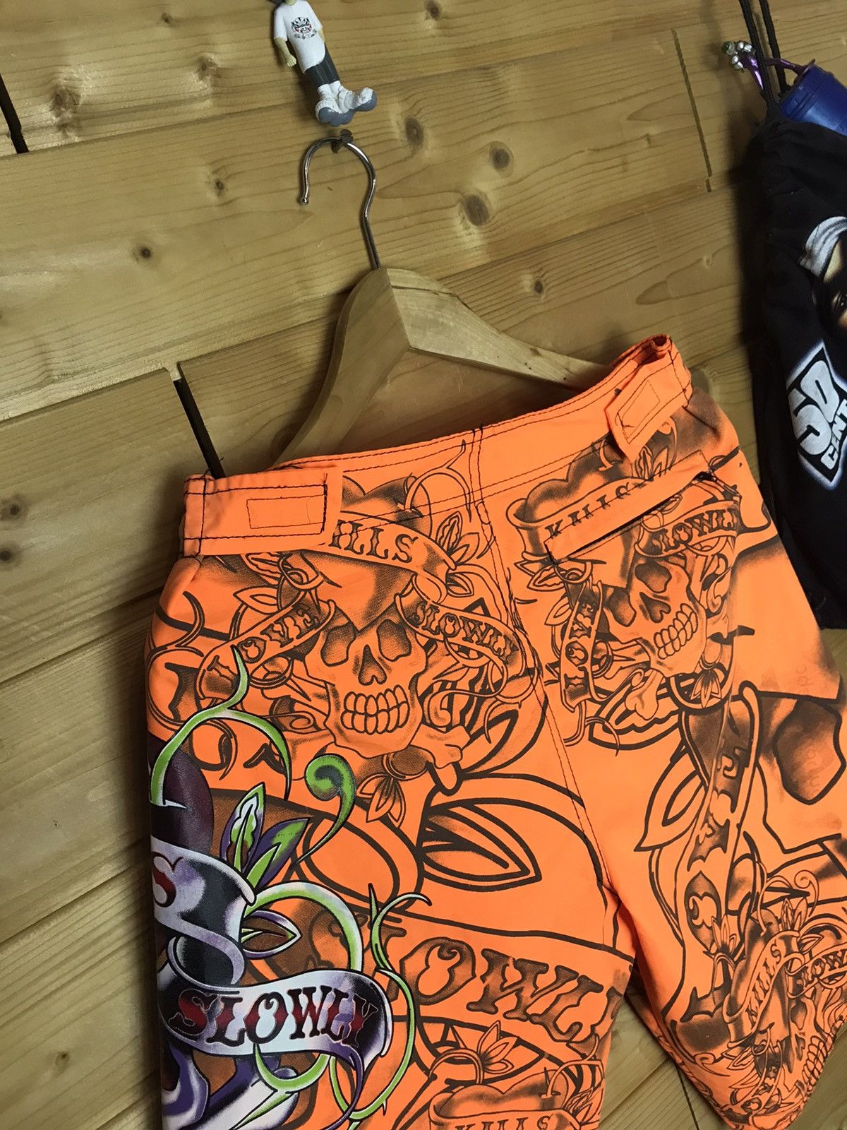 Ed Hardy Vintage Ed Hardy crazy over print shorts Size US 32 / EU 48 - 6 Thumbnail
