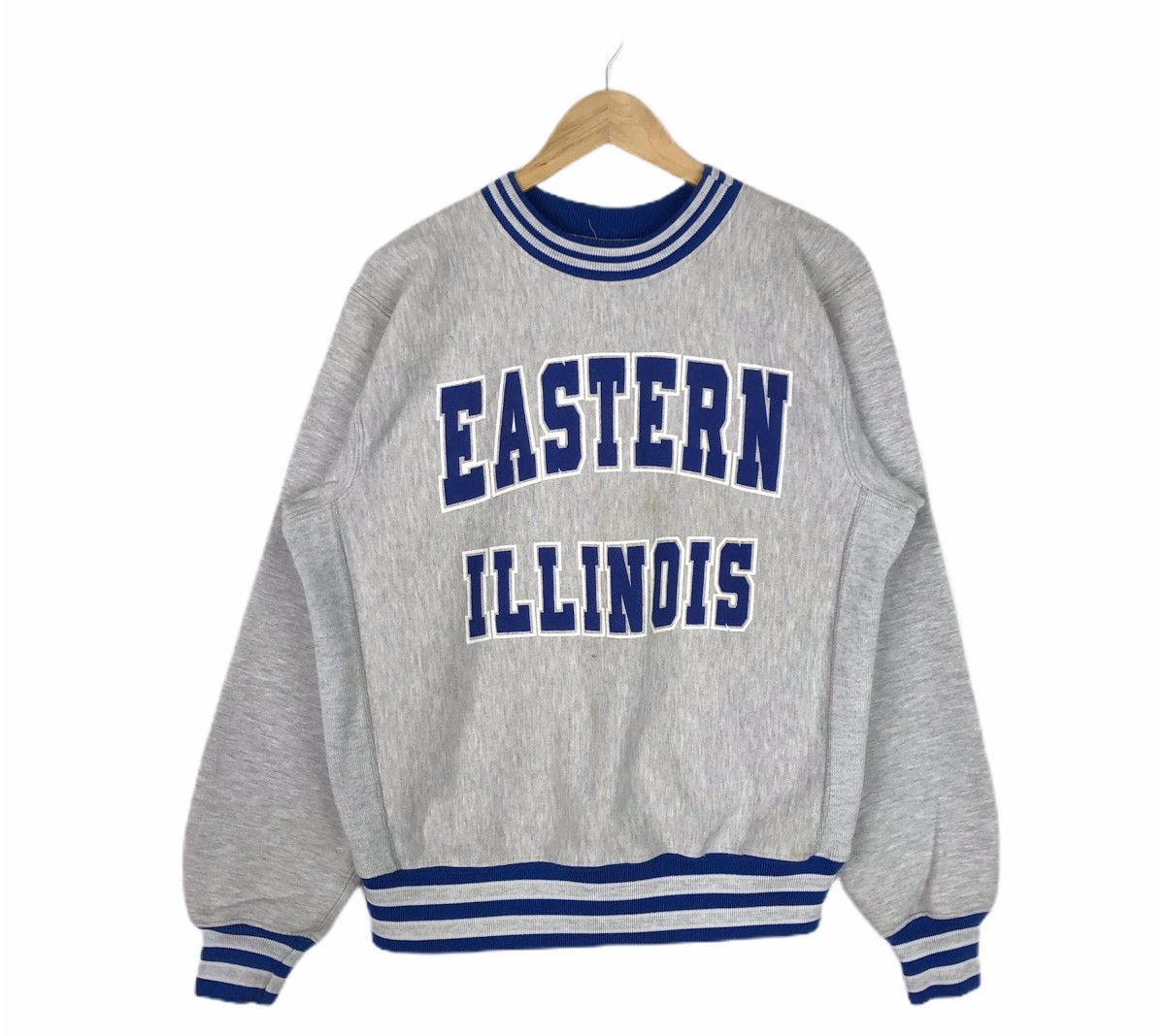 Vintage Vintage 90s Eastern Illinois Spell Out Sweatshirt Size US L / EU 52-54 / 3 - 1 Thumbnail