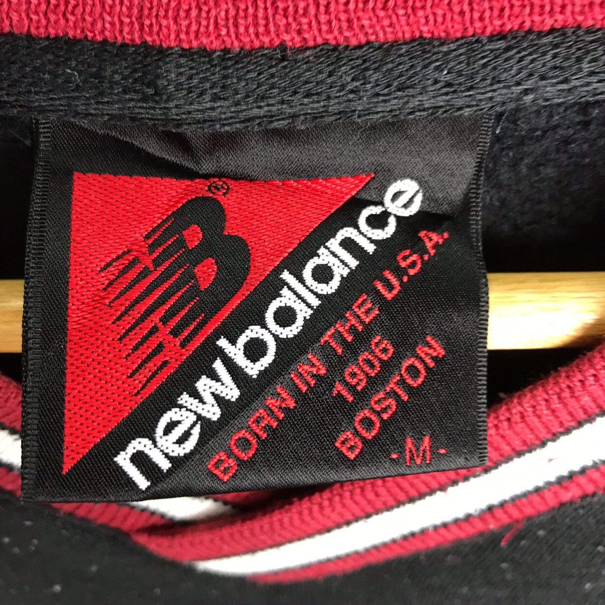 New Balance × Vintage Vintage 90s New Balance Spell Out Embroided Sweatshirt Size US M / EU 48-50 / 2 - 4 Thumbnail