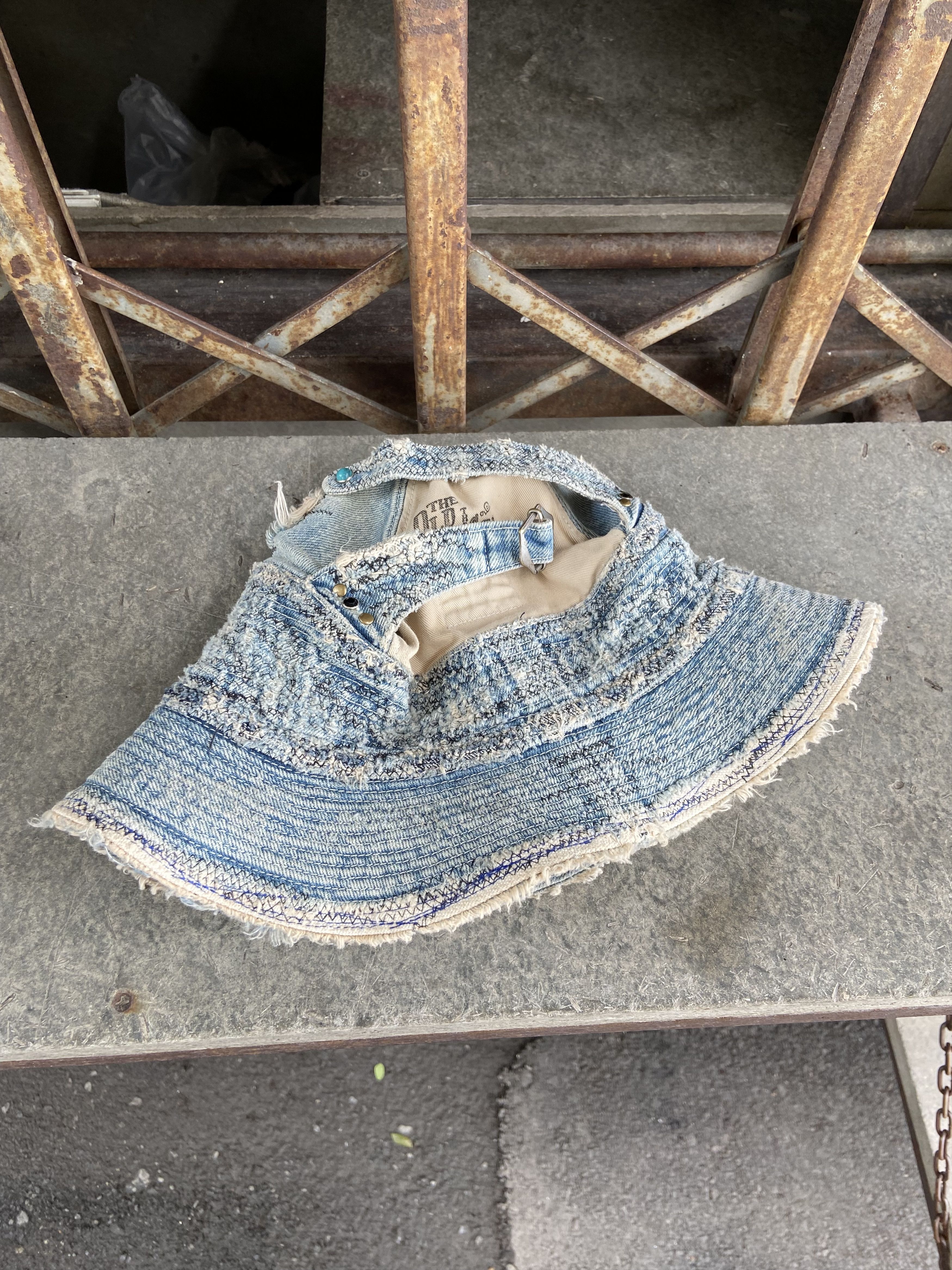 Japanese Brand 🧵KAPITAL OLD MAN AND THE SEA BUCKET HAT Size ONE SIZE - 17 Thumbnail