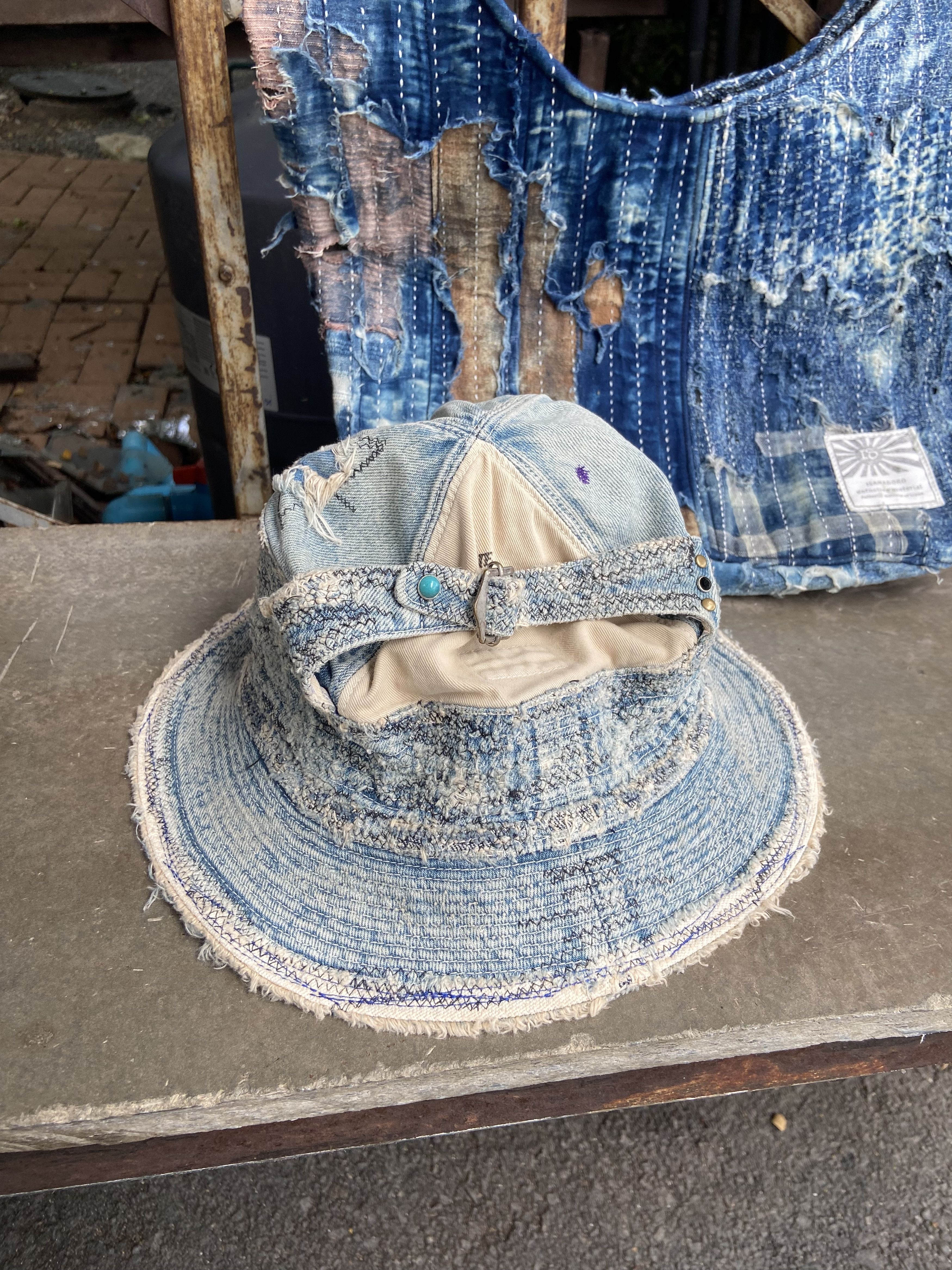 Japanese Brand 🧵KAPITAL OLD MAN AND THE SEA BUCKET HAT Size ONE SIZE - 12 Thumbnail
