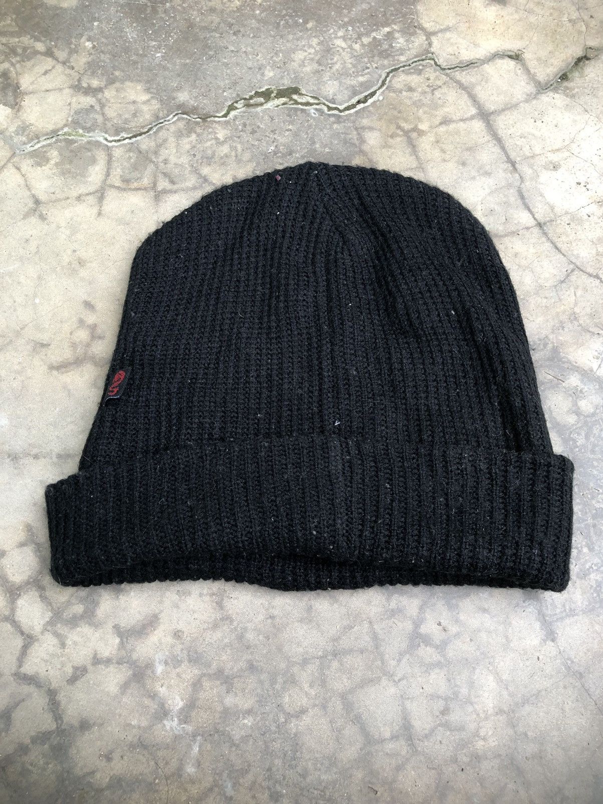 Dogtown × Shorty's Skateboards × Vintage Vintage Dogtown Black Beanie Size ONE SIZE - 3 Thumbnail