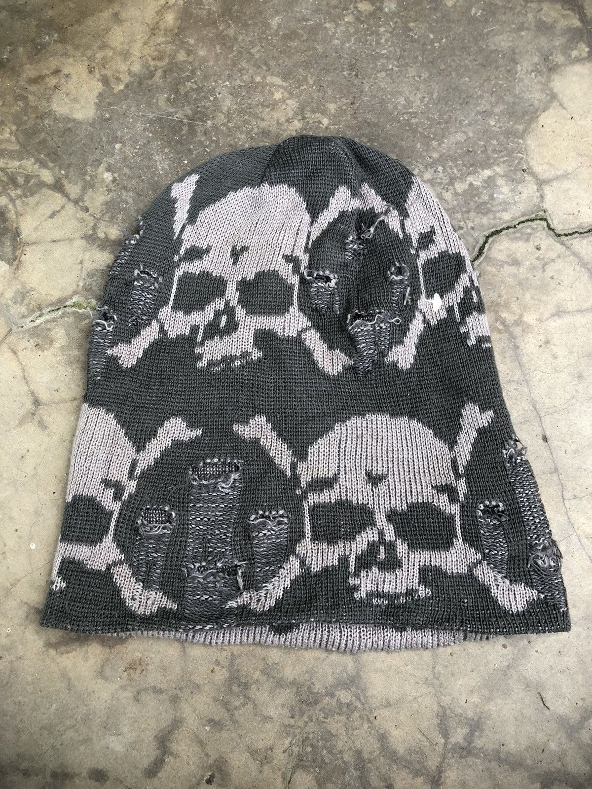 Bones Reversible Destroyed Skull Bones Beanie Size ONE SIZE - 1 Thumbnail