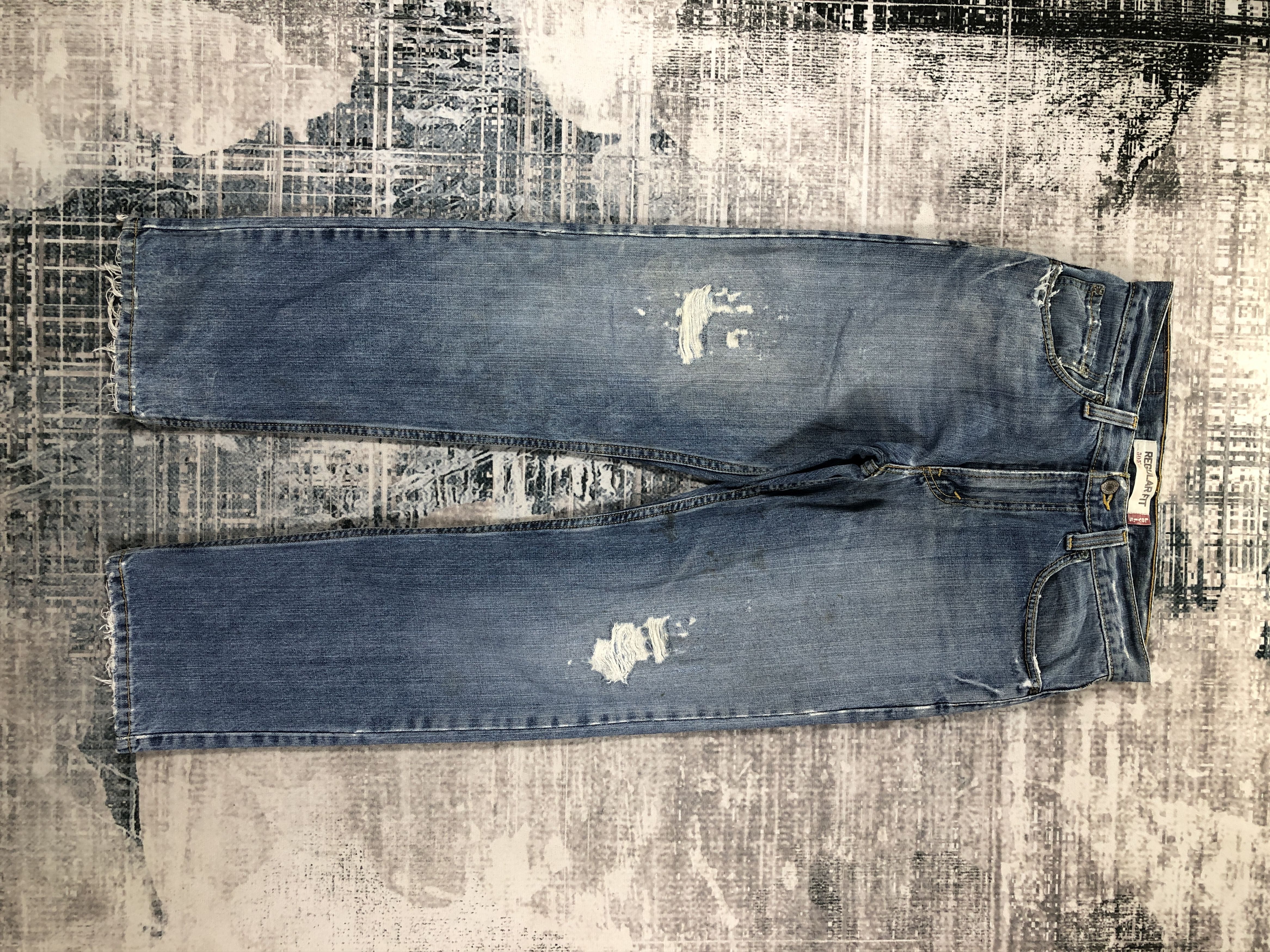 Levi's Vintage Levis 505 Distressed Medium Wash Size US 31 - 1 Thumbnail