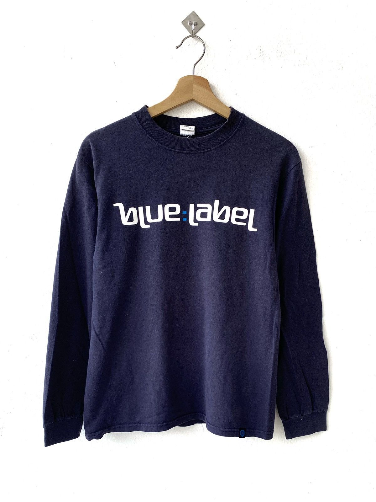Japanese Brand Vintage Blue Label Spellout Japanese Brand Longsleeve Tee Size US S / EU 44-46 / 1 - 1 Thumbnail