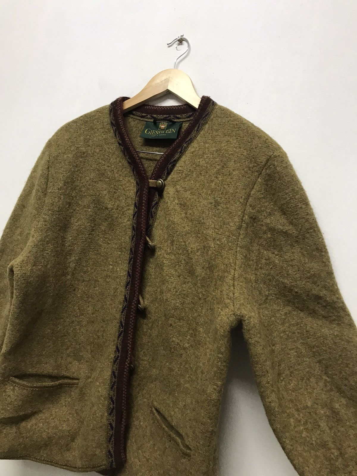 Aran Isles Knitwear Vintage Giesswein Wool Jacket Size US M / EU 48-50 / 2 - 12 Thumbnail