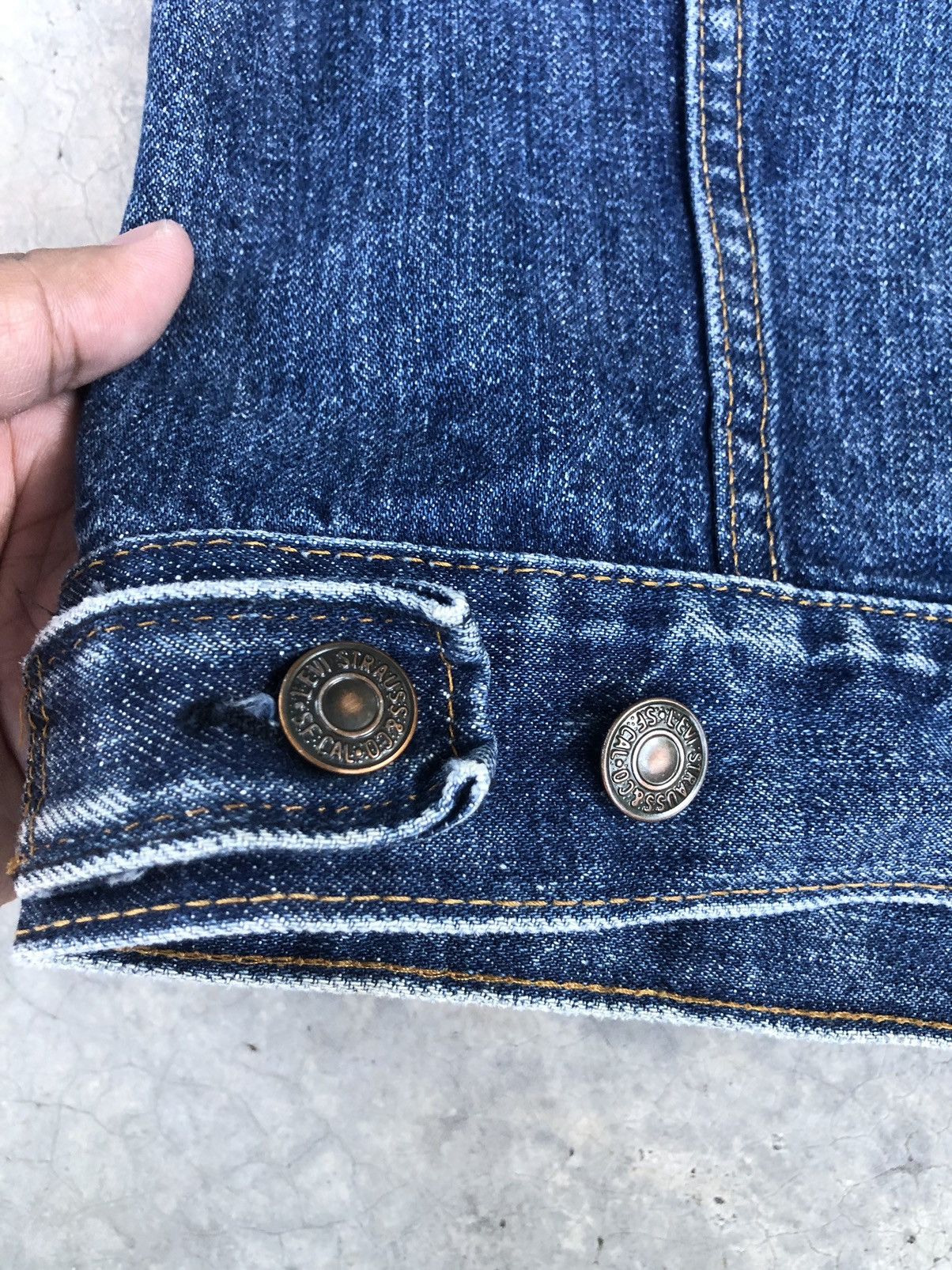 Levi's Denim Jacket 80’s Levi’s Distressed Size US L / EU 52-54 / 3 - 18 Thumbnail