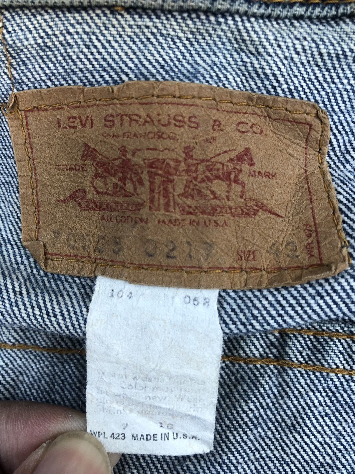 Levi's Denim Jacket 80’s Levi’s Distressed Size US L / EU 52-54 / 3 - 21 Thumbnail
