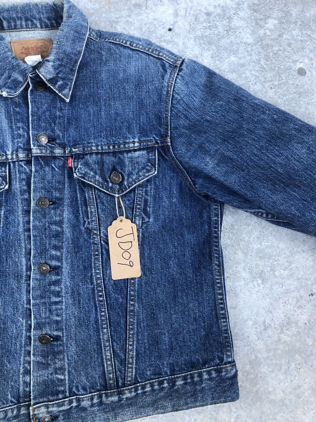 Levi's Denim Jacket 80’s Levi’s Distressed Size US L / EU 52-54 / 3 - 4 Thumbnail