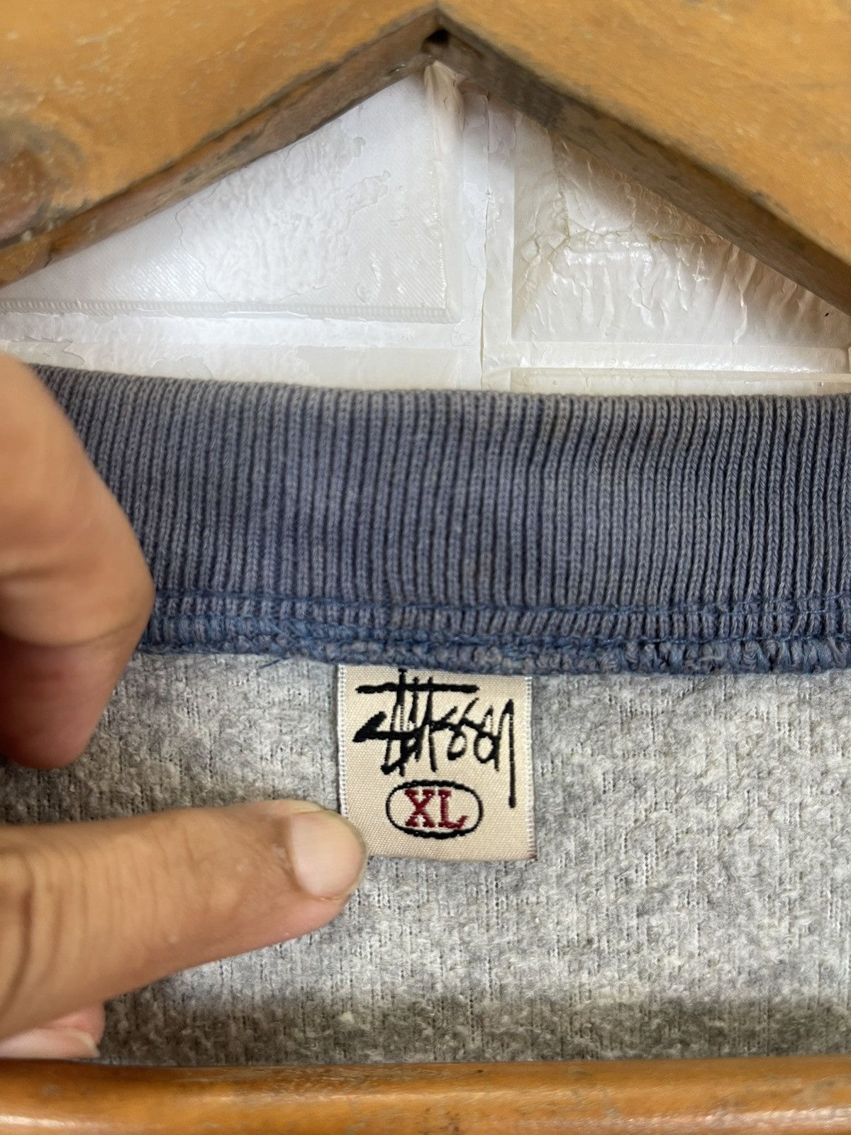 Stussy × Vintage 💰BINDING NOW 💸Vintage STUSSY Fleece V Neck Sweater Size US XL / EU 56 / 4 - 4 Thumbnail