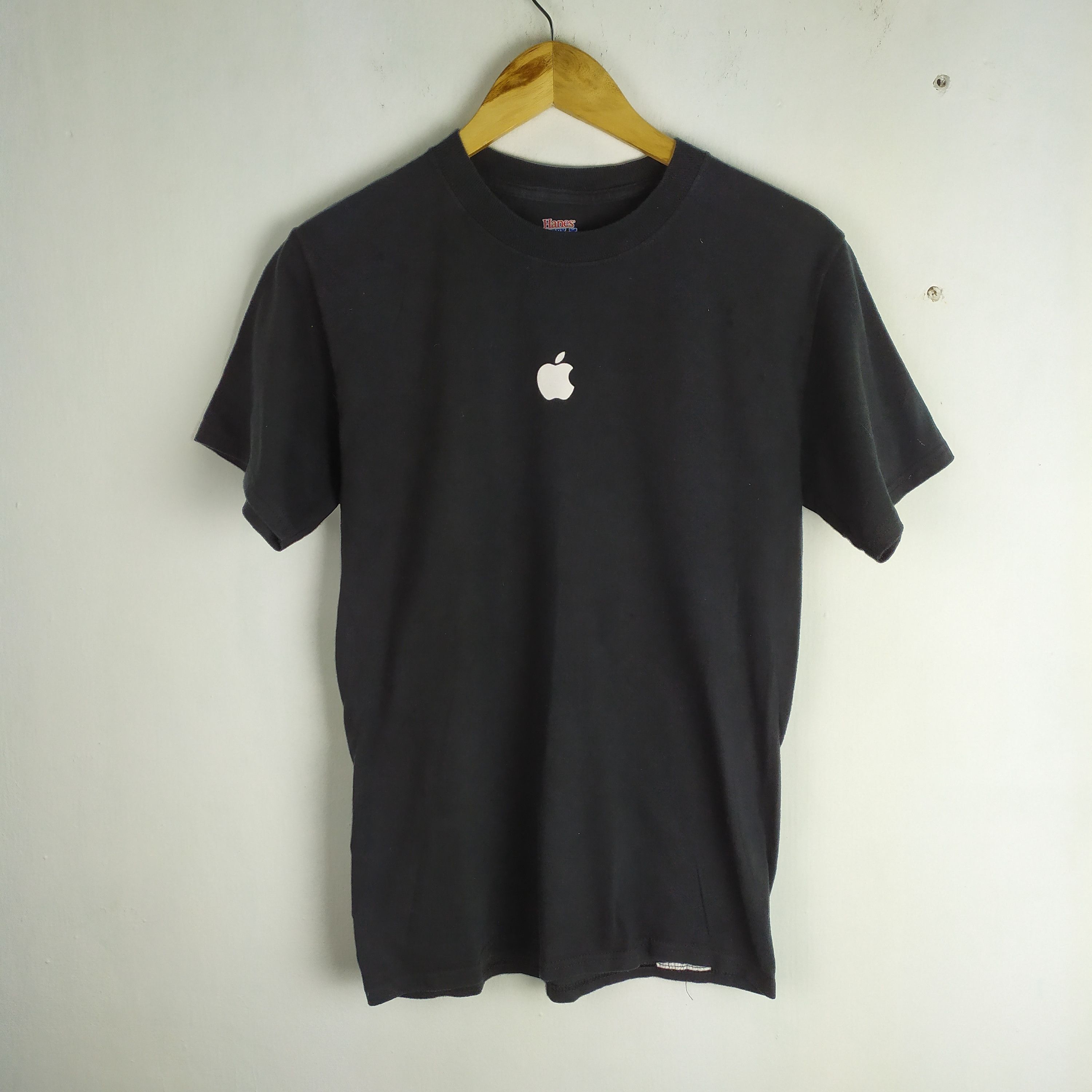 Apple × Vintage Best offer ❗Vintage Apple Black T-Shirt Size US S / EU 44-46 / 1 - 1 Thumbnail