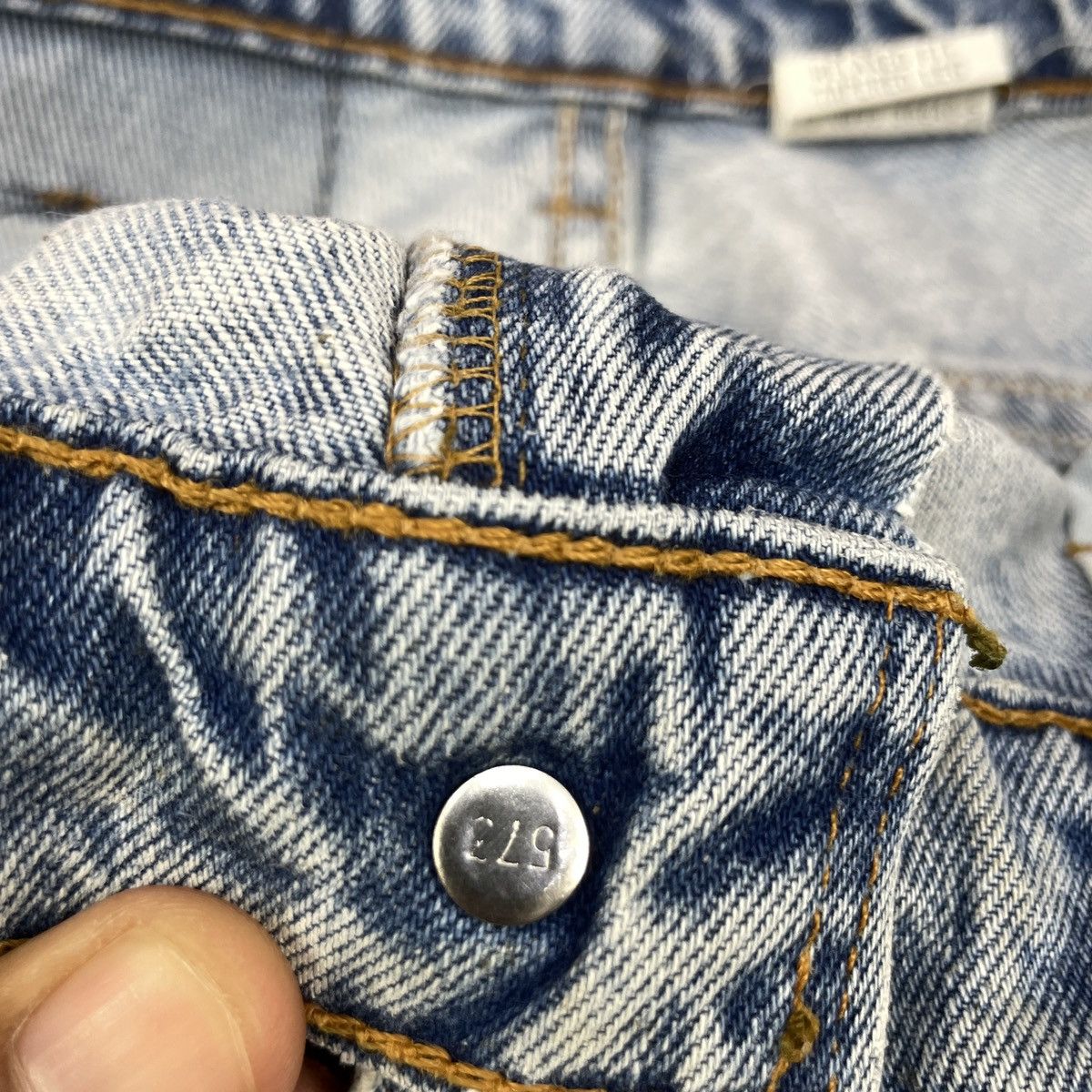 Levi's × Vintage Vintage Levi's 551 Distressed Light Wash - wc 264 Size US 28 / EU 44 - 7 Thumbnail