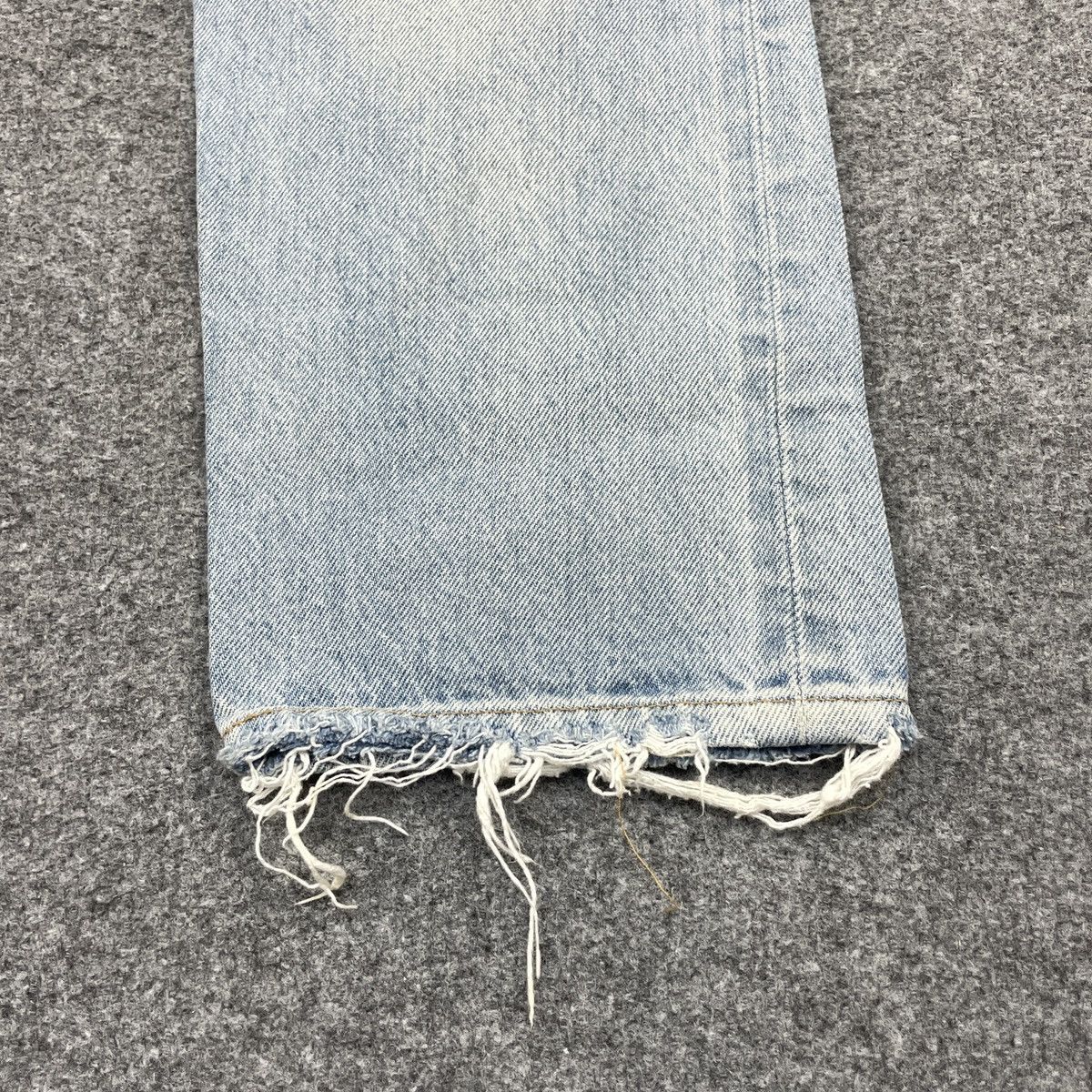 Levi's × Vintage Vintage levi's 501 Distressed Light Wash -wc 245 Size US 34 / EU 50 - 4 Thumbnail