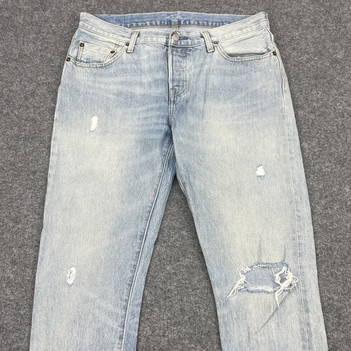 Levi's × Vintage Vintage levi's 501 Distressed Light Wash -wc 245 Size US 34 / EU 50 - 3 Thumbnail