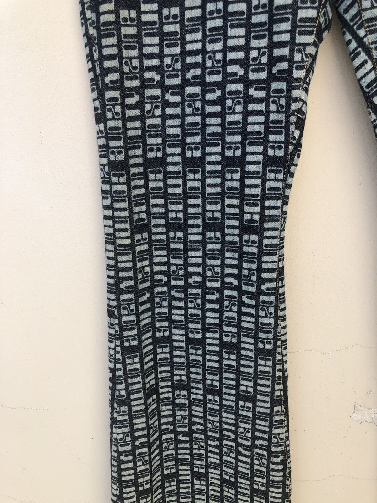 Vintage Vintage Ozone Community Japan All Printed Denim Flare Pant Size US 29 - 10 Thumbnail