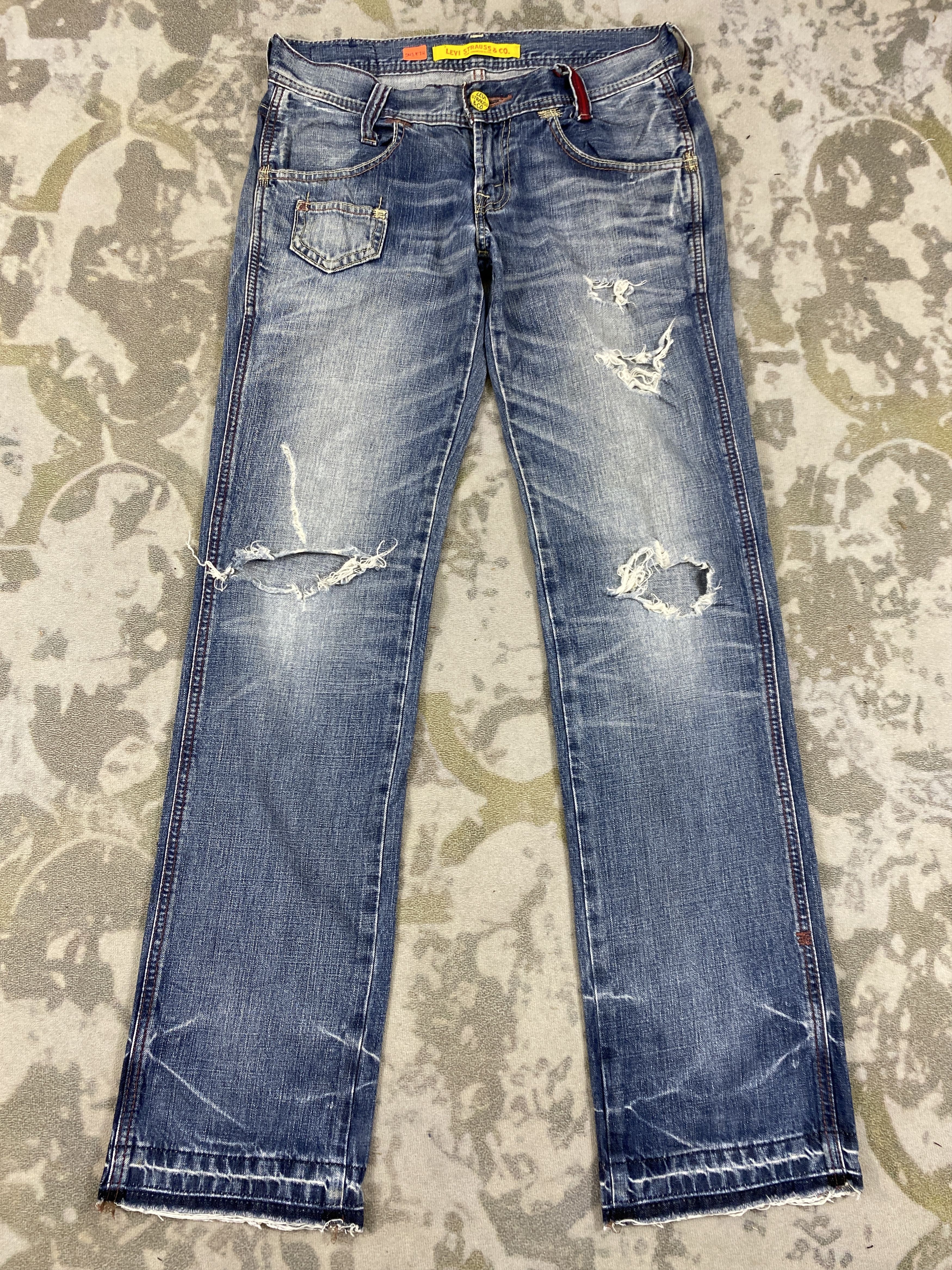 Flare Jeans Levis Distress Denim Low Rise 31x32- JN3874