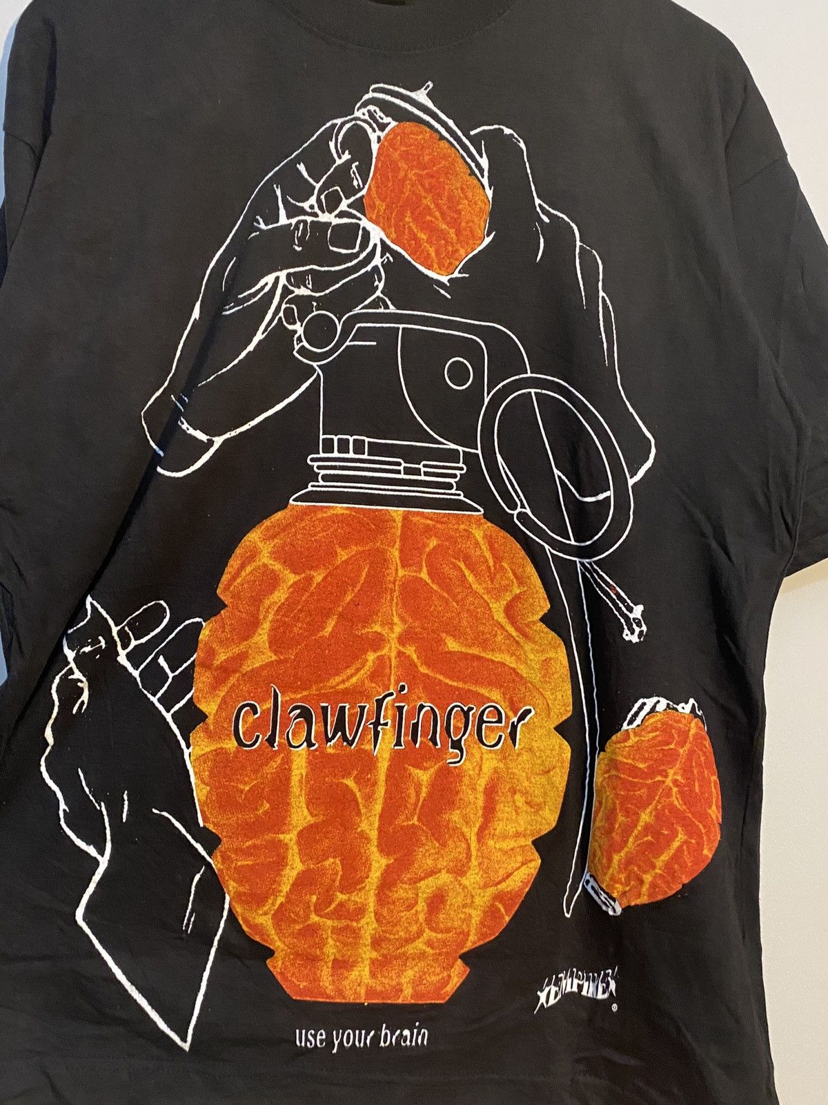 Band Tees 90s Clawfinger Use Your Brain Vintage Empire Metal Tshirt Size US XL / EU 56 / 4 - 3 Thumbnail