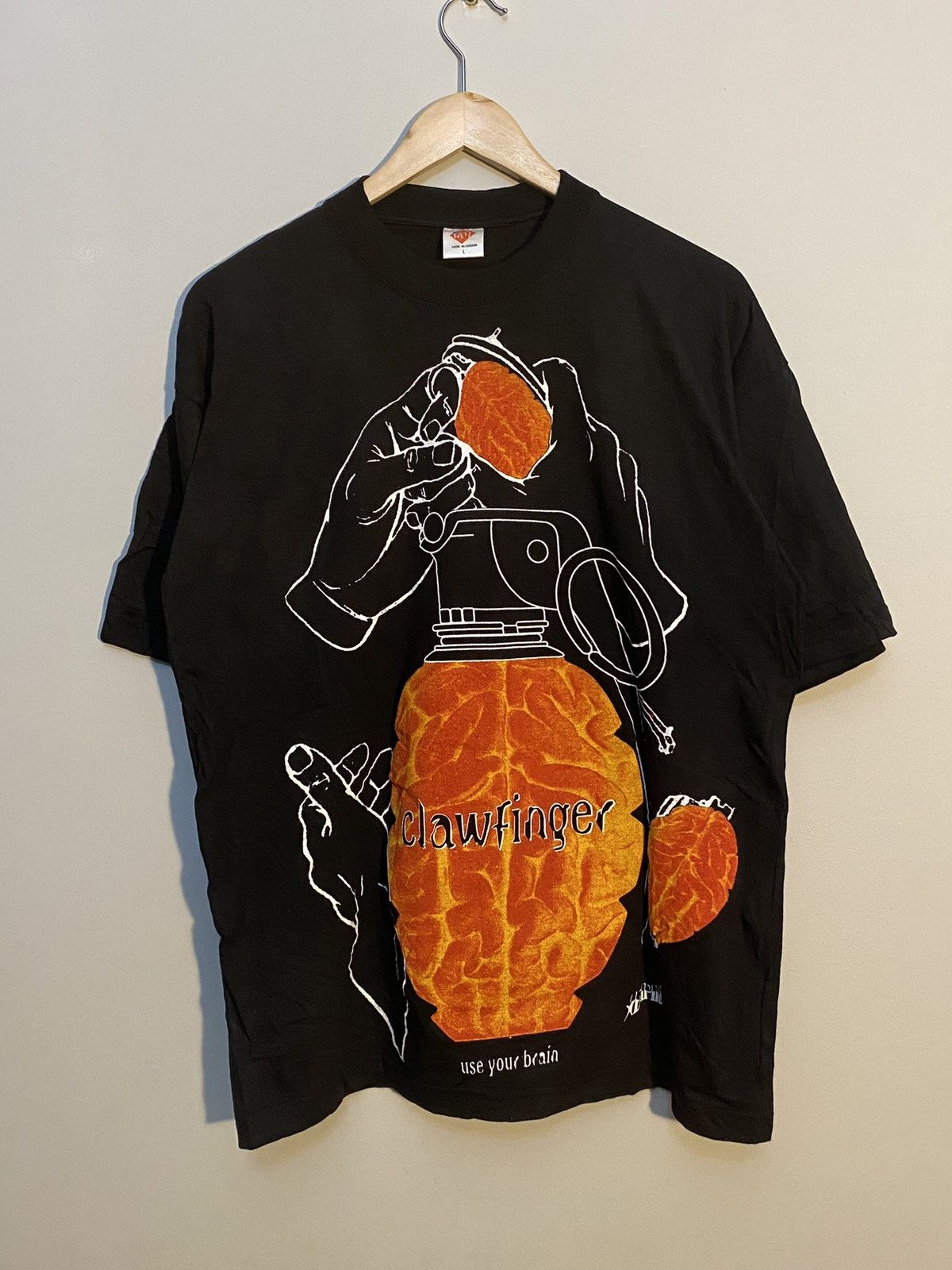 Band Tees 90s Clawfinger Use Your Brain Vintage Empire Metal Tshirt Size US XL / EU 56 / 4 - 1 Thumbnail