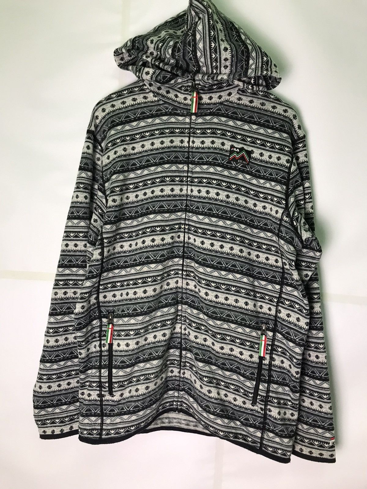 Fila vintage fila hoodie very rare items condition very like Size US L / EU 52-54 / 3 - 1 Thumbnail