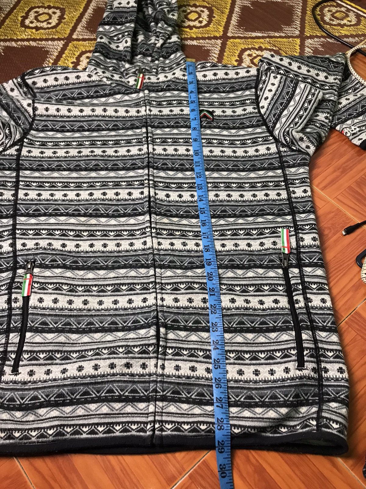 Fila vintage fila hoodie very rare items condition very like Size US L / EU 52-54 / 3 - 9 Thumbnail
