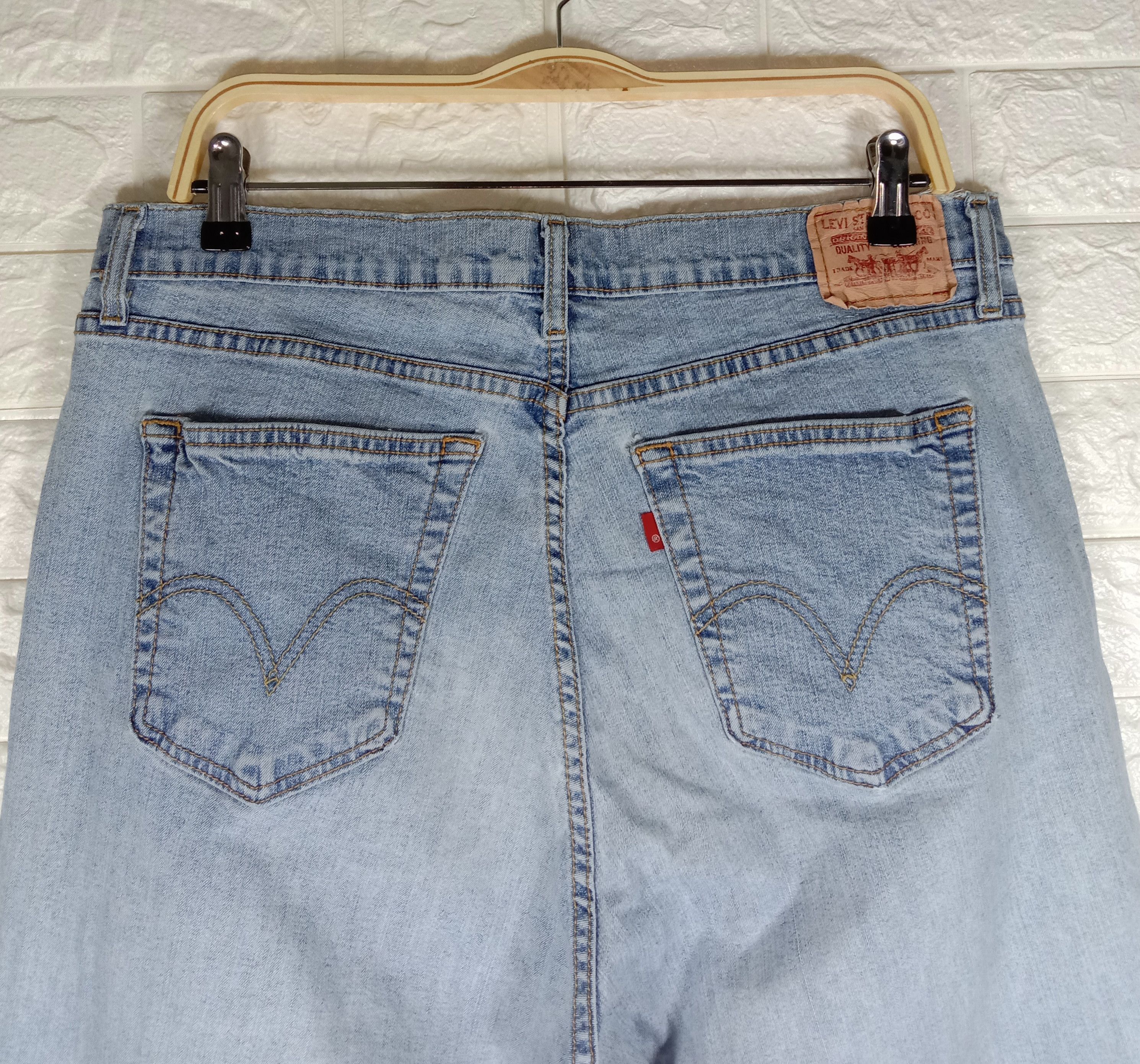 Levi's Vintage Levi's 550 Flare Jeans Light Wash Denim Size 34" / US 12 / IT 48 - 6 Thumbnail