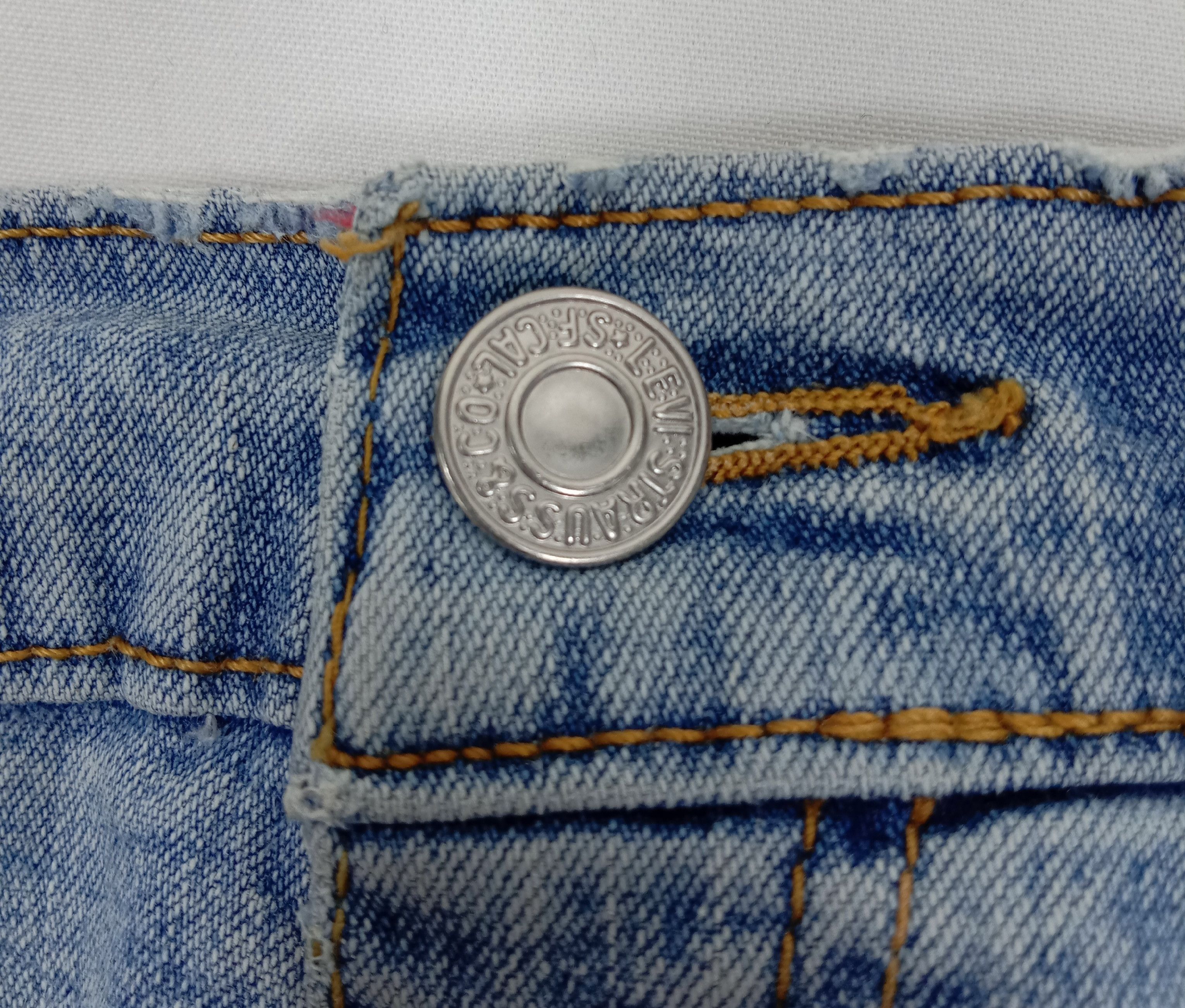 Levi's Vintage Levi's 550 Flare Jeans Light Wash Denim Size 34" / US 12 / IT 48 - 10 Thumbnail