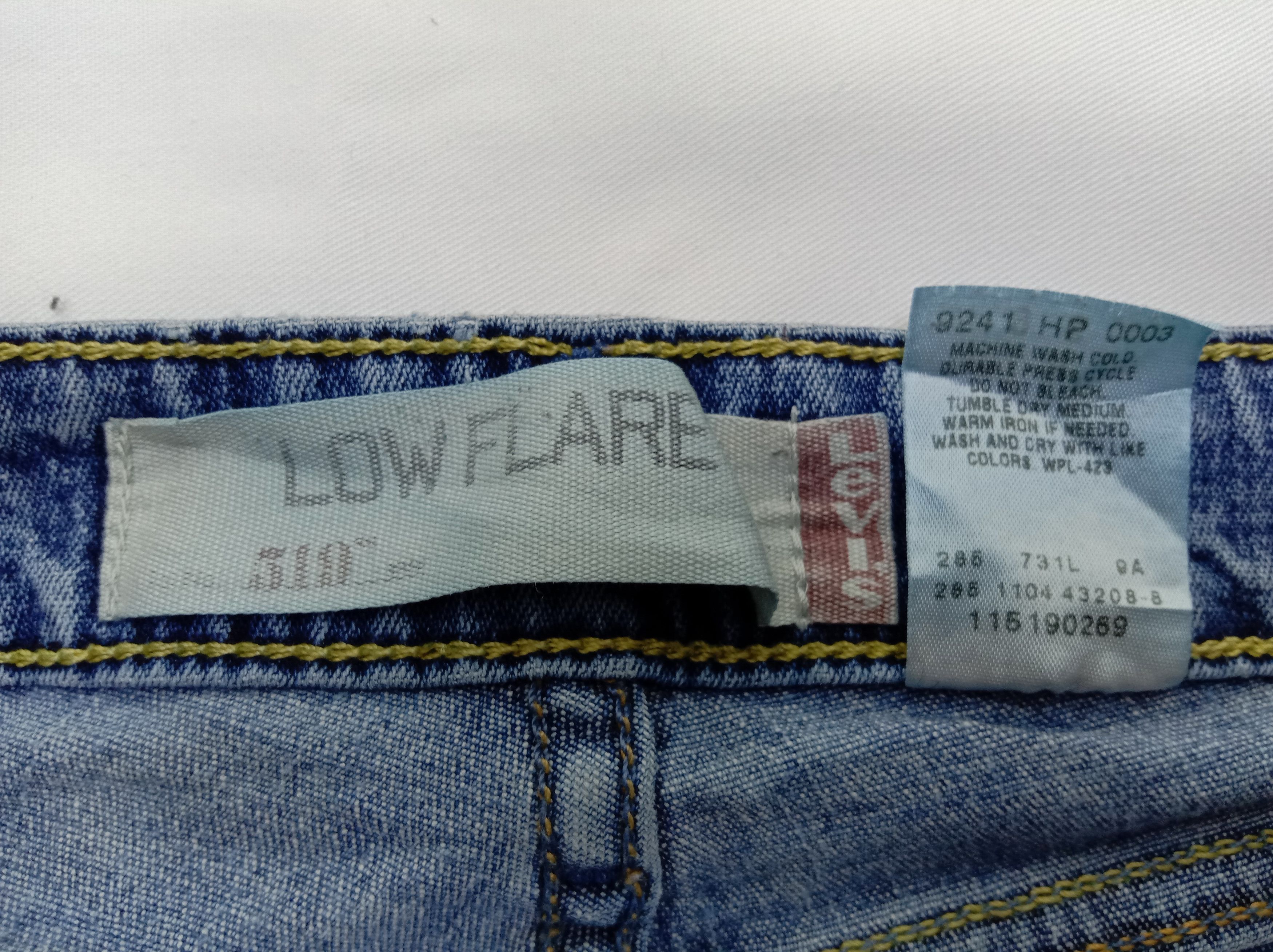 Levi's Vintage Levi's 519 Flare Jeans Blue Wash Denim Size 28" / US 6 / IT 42 - 15 Thumbnail