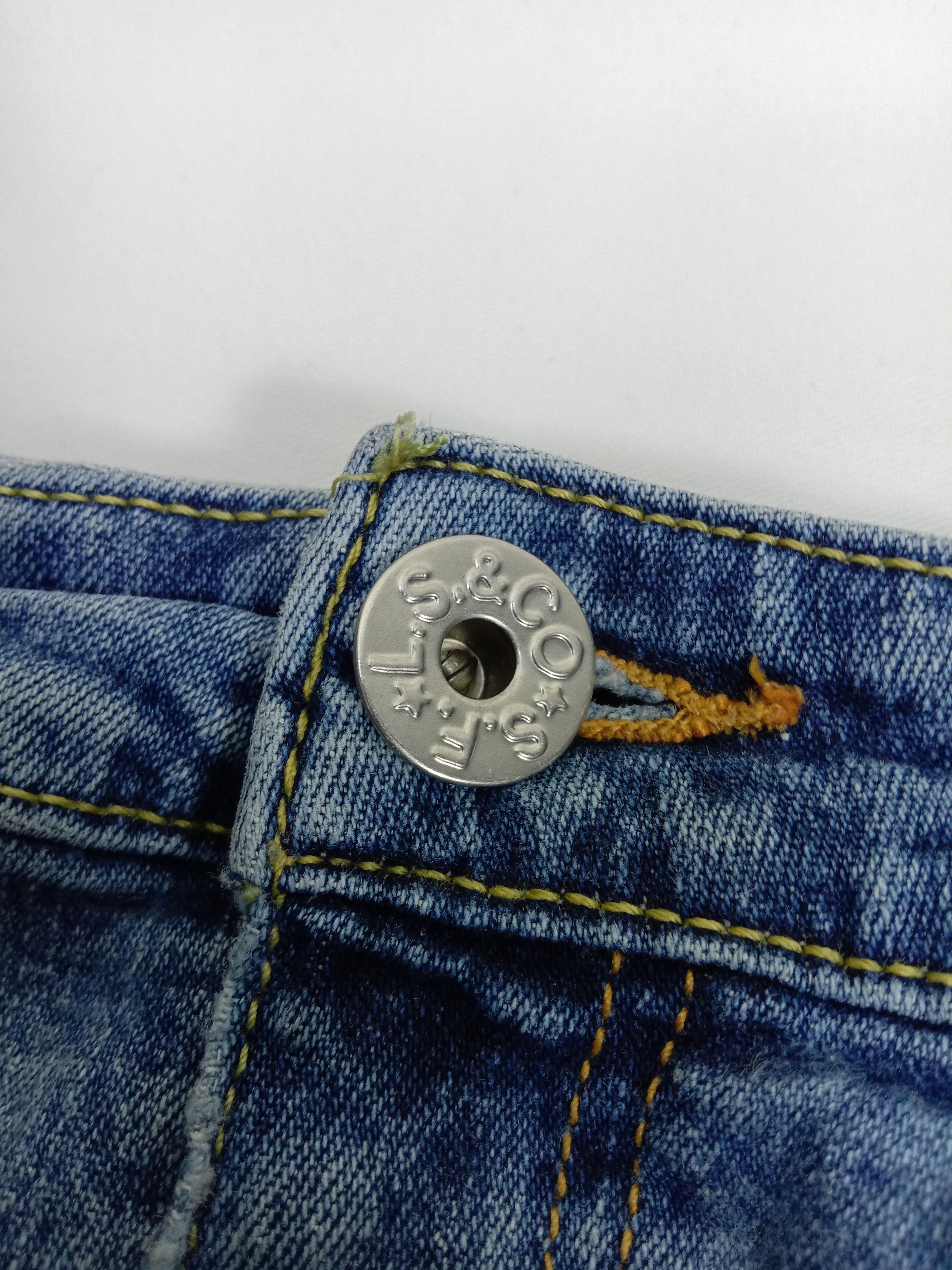 Levi's Vintage Levi's 519 Flare Jeans Blue Wash Denim Size 28" / US 6 / IT 42 - 11 Thumbnail