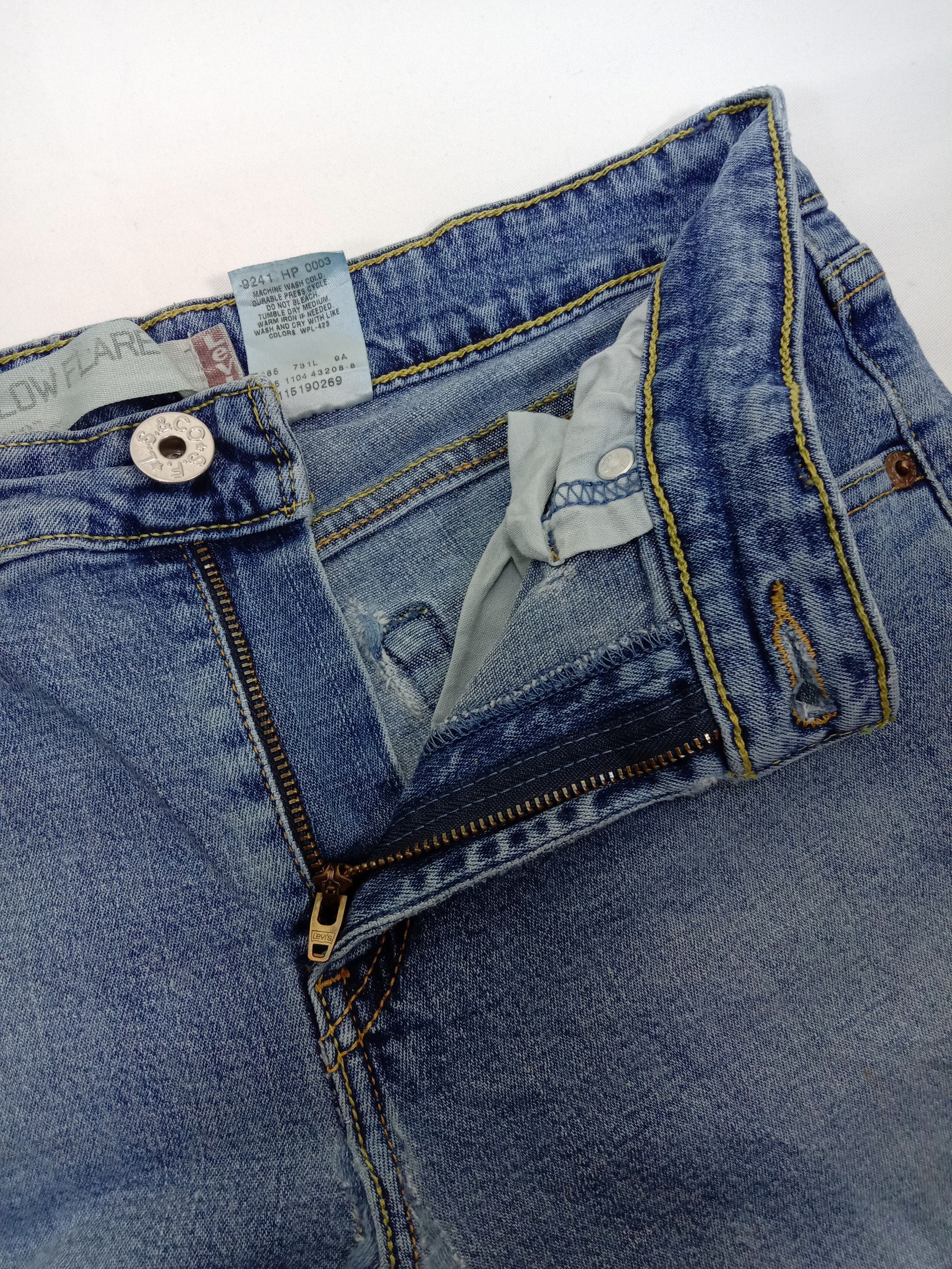 Levi's Vintage Levi's 519 Flare Jeans Blue Wash Denim Size 28" / US 6 / IT 42 - 10 Thumbnail