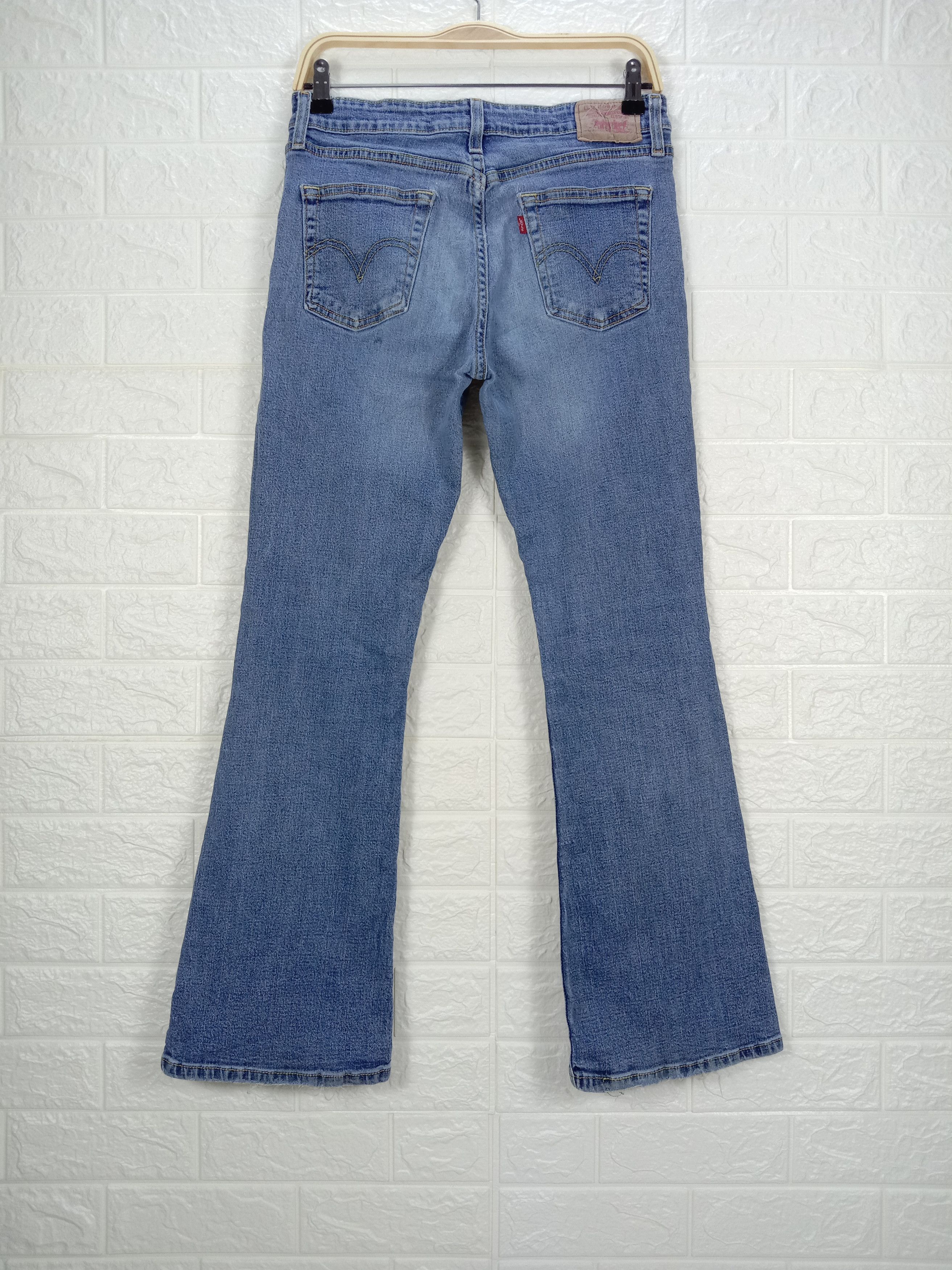 Levi's Vintage Levi's 519 Flare Jeans Blue Wash Denim Size 28" / US 6 / IT 42 - 5 Thumbnail