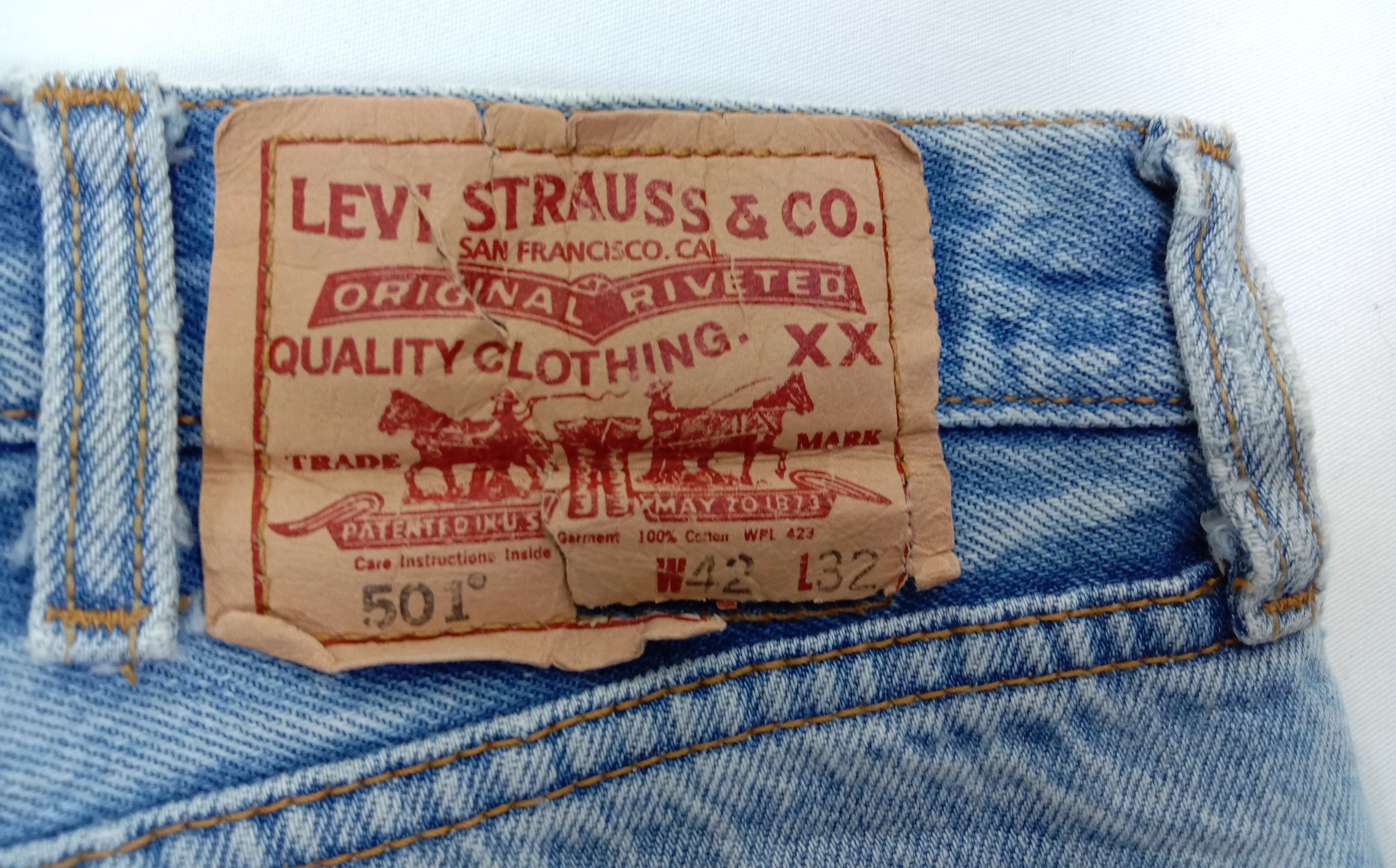 Levi's Vintage Levi's 501 Jeans Light Wash Distressed Denim Size US 40 / EU 56 - 15 Thumbnail