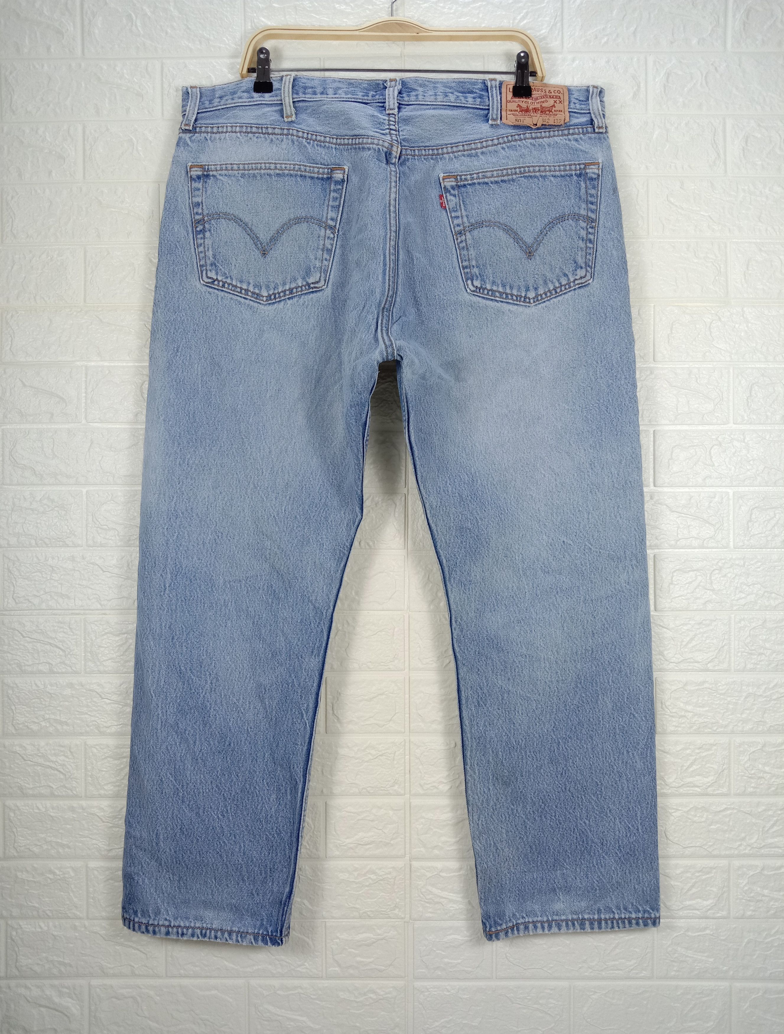 Levi's Vintage Levi's 501 Jeans Light Wash Distressed Denim Size US 40 / EU 56 - 5 Thumbnail