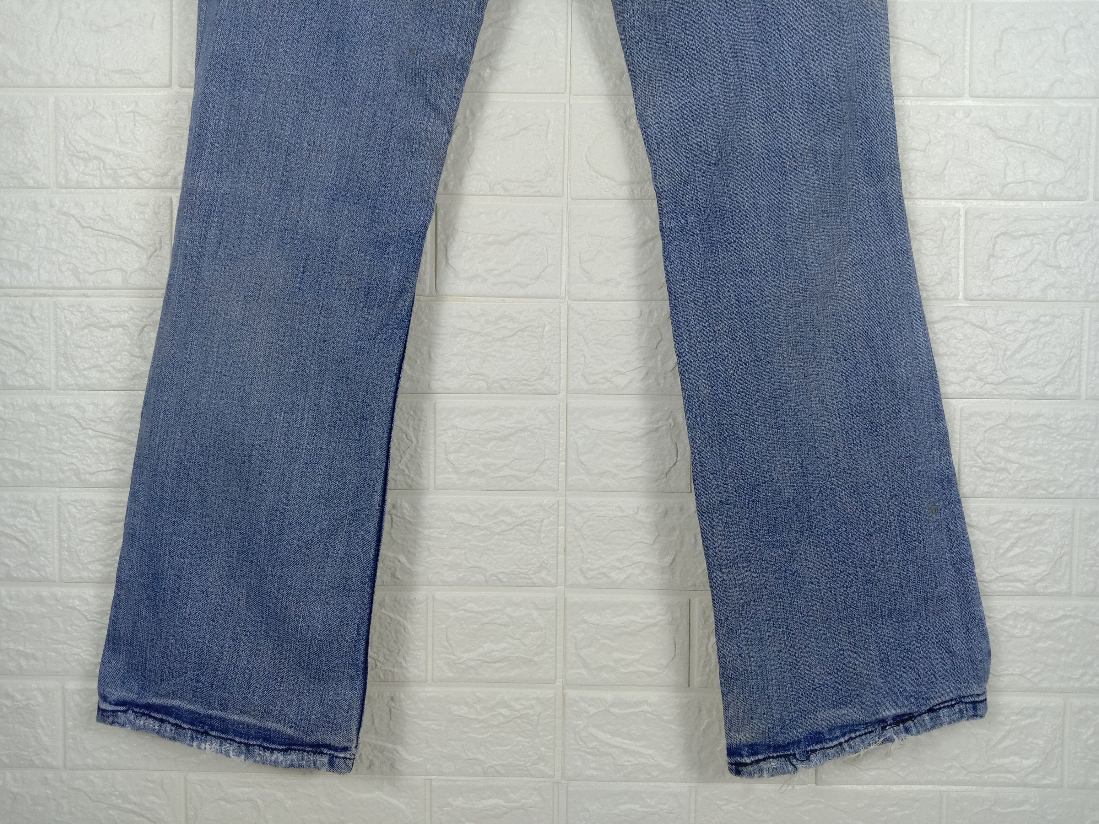 Levi's Vintage Levi's 524 Flare Jeans Faded Blue Ripped Denim Size 28" / US 6 / IT 42 - 8 Thumbnail