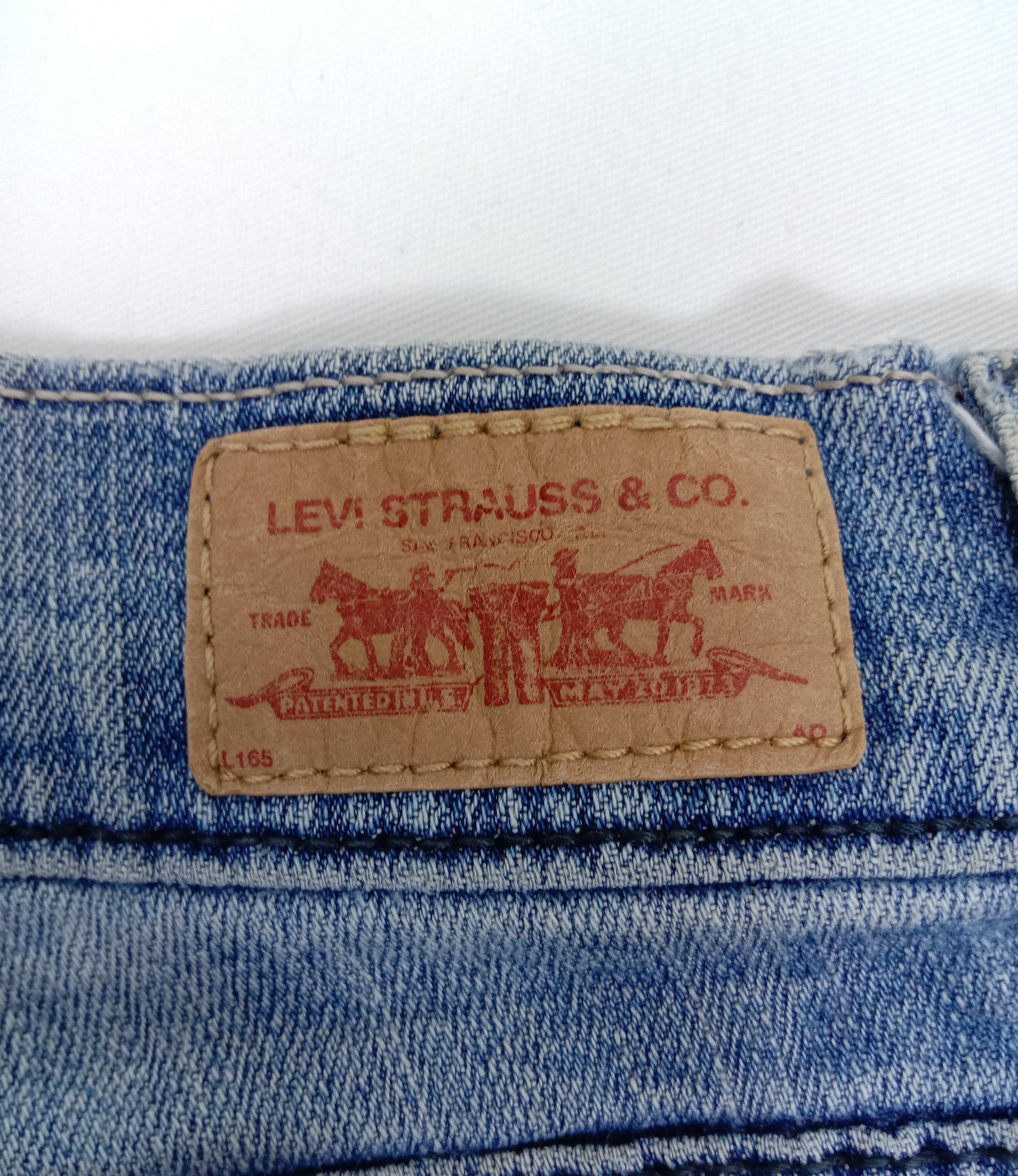 Levi's Vintage Levi's 524 Flare Jeans Faded Blue Ripped Denim Size 28" / US 6 / IT 42 - 19 Thumbnail