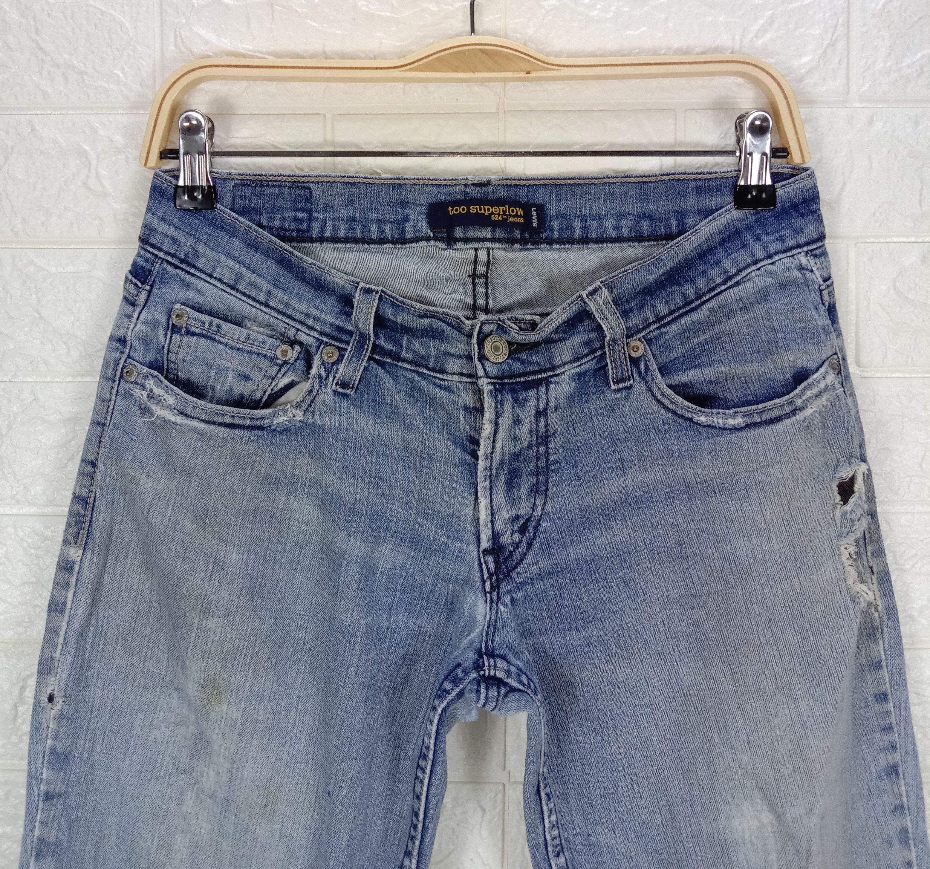 Levi's Vintage Levi's 524 Flare Jeans Faded Blue Ripped Denim Size 28" / US 6 / IT 42 - 2 Thumbnail