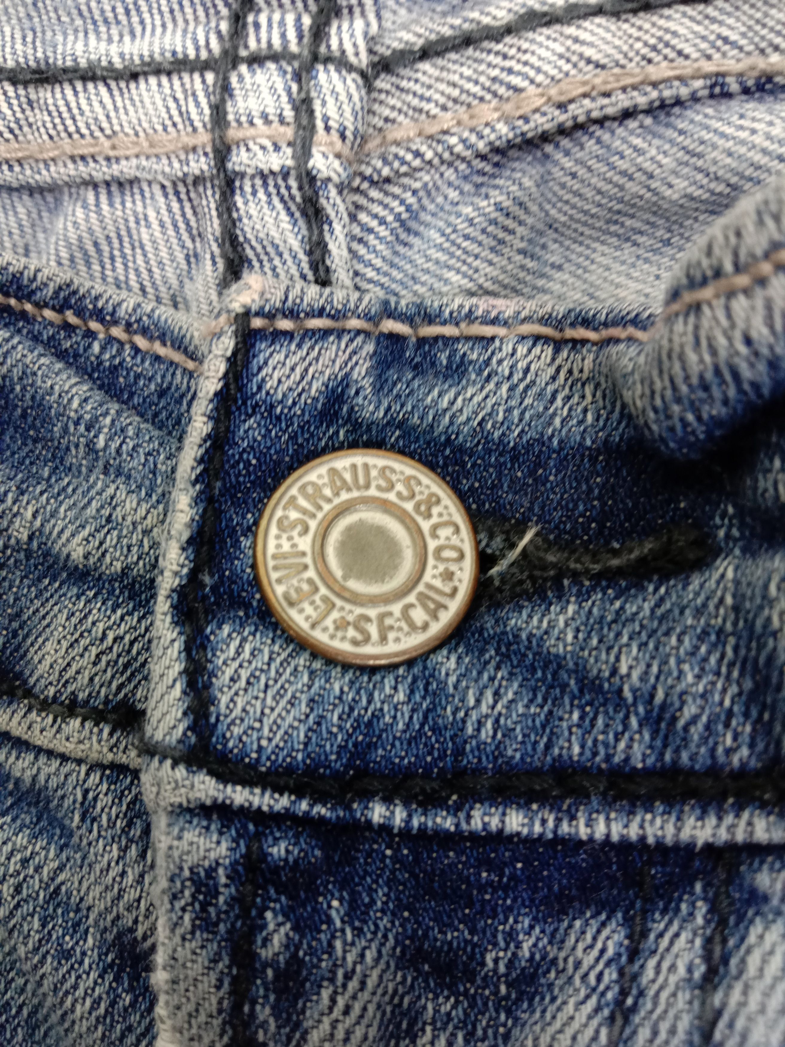Levi's Vintage Levi's 524 Flare Jeans Faded Blue Ripped Denim Size 28" / US 6 / IT 42 - 13 Thumbnail