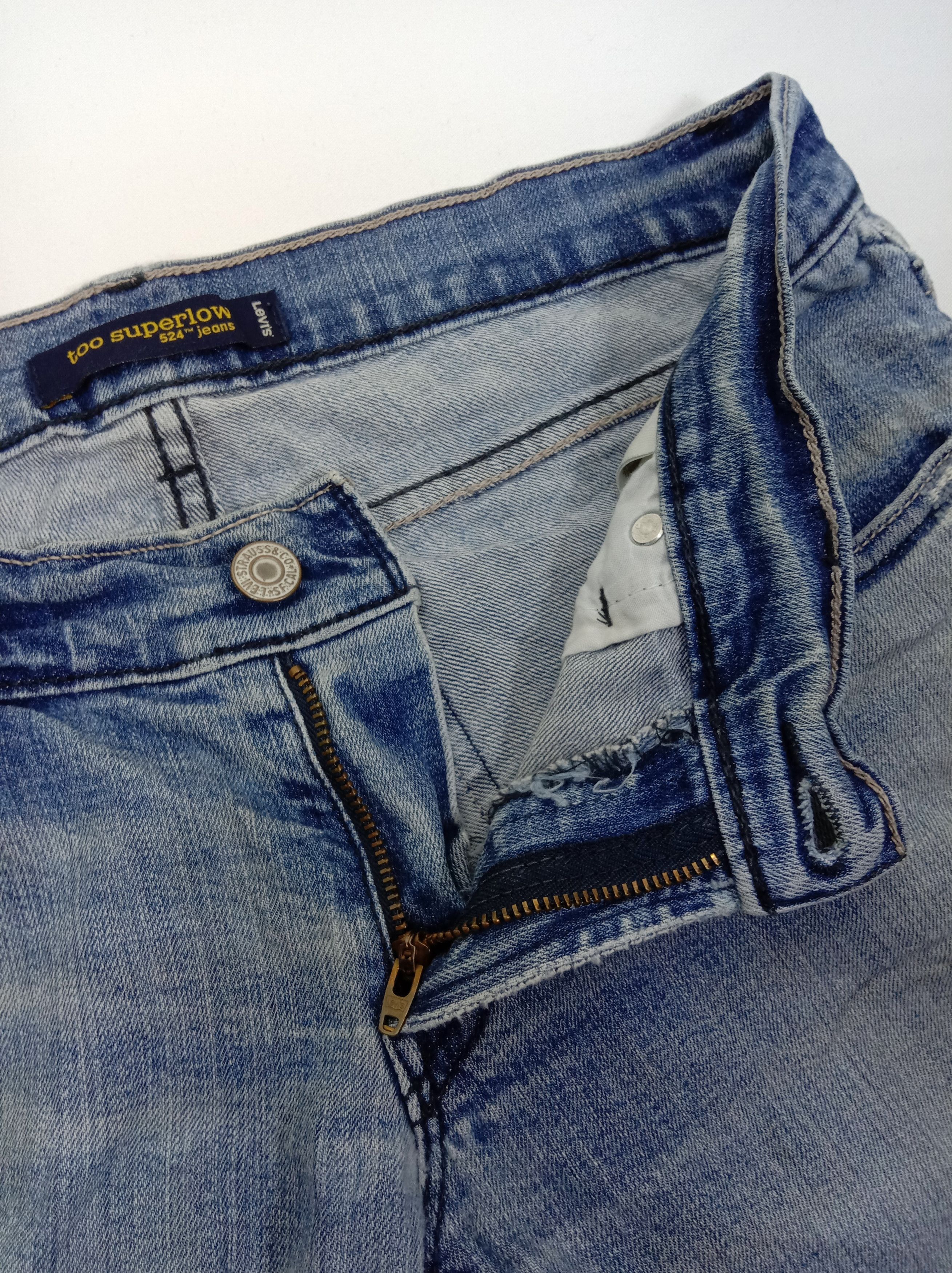 Levi's Vintage Levi's 524 Flare Jeans Faded Blue Ripped Denim Size 28" / US 6 / IT 42 - 12 Thumbnail