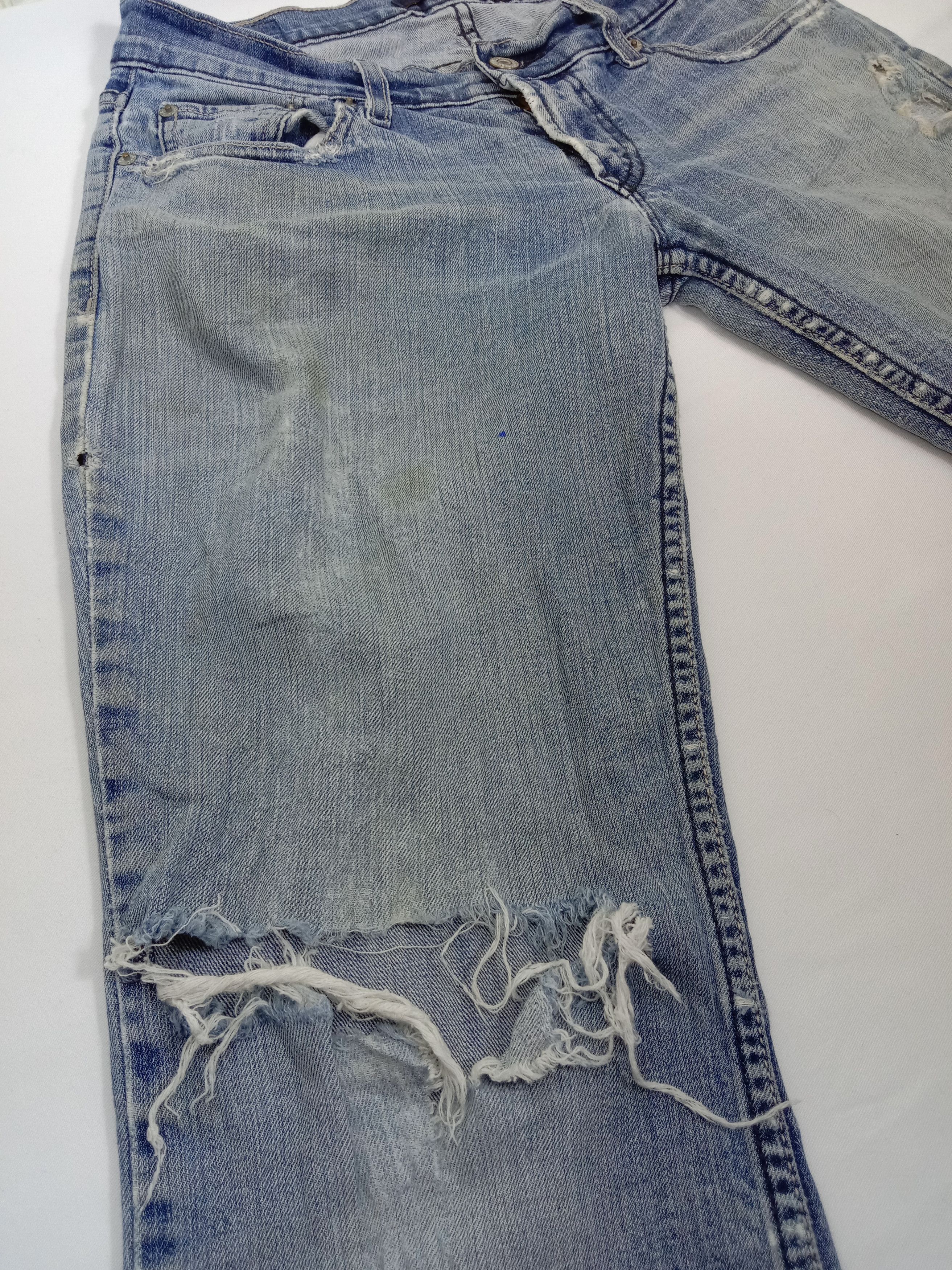Levi's Vintage Levi's 524 Flare Jeans Faded Blue Ripped Denim Size 28" / US 6 / IT 42 - 9 Thumbnail