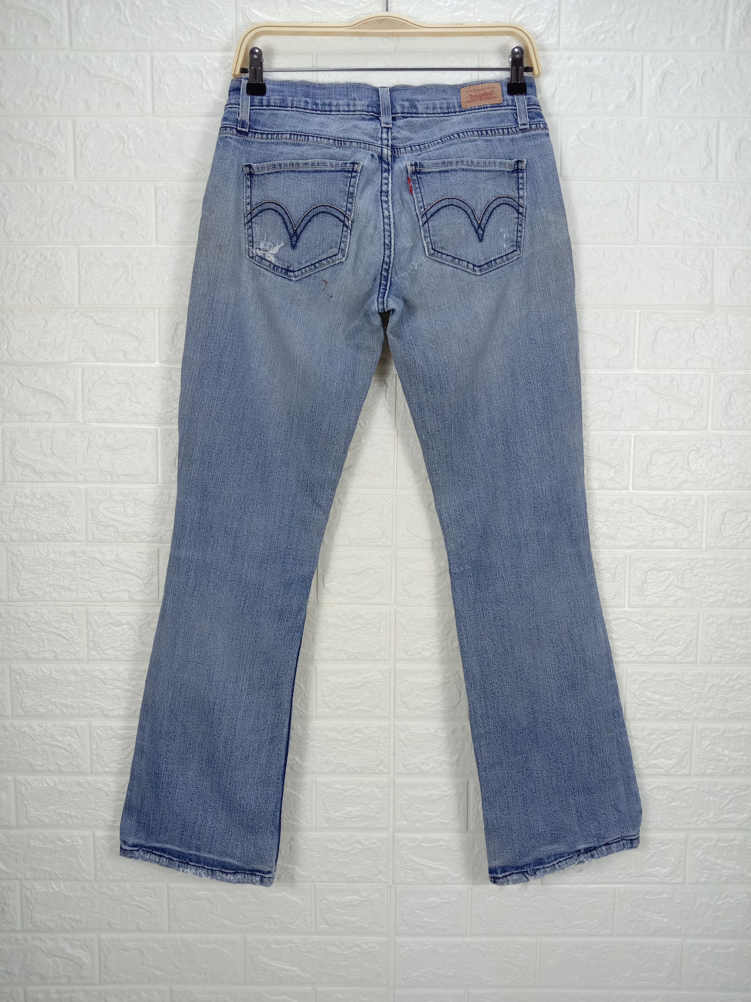 Levi's Vintage Levi's 524 Flare Jeans Faded Blue Ripped Denim Size 28" / US 6 / IT 42 - 5 Thumbnail