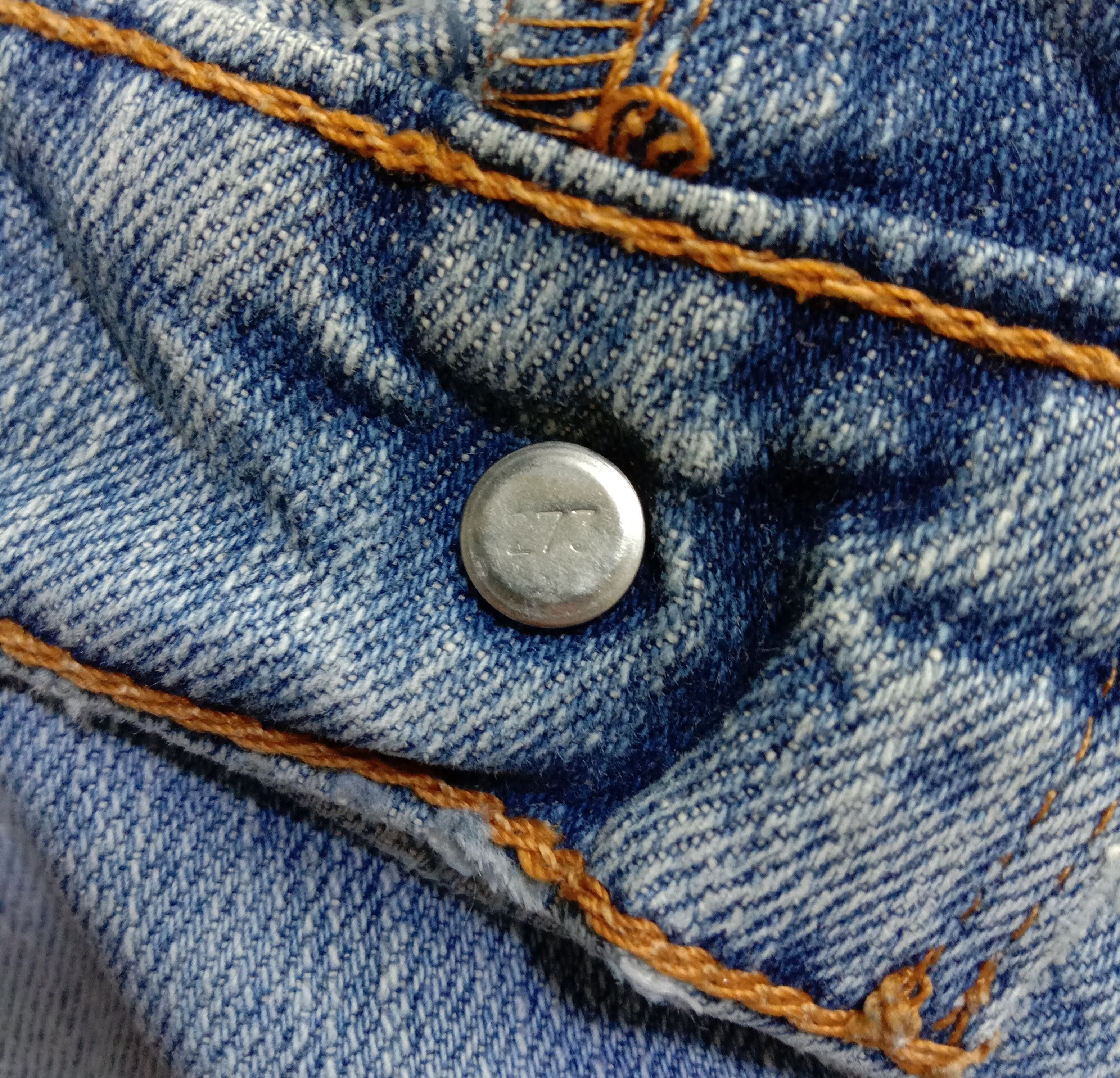 Levi's Vintage Levi's 505 Light Wash Jeans Straight Leg Denim Size 31" - 11 Thumbnail
