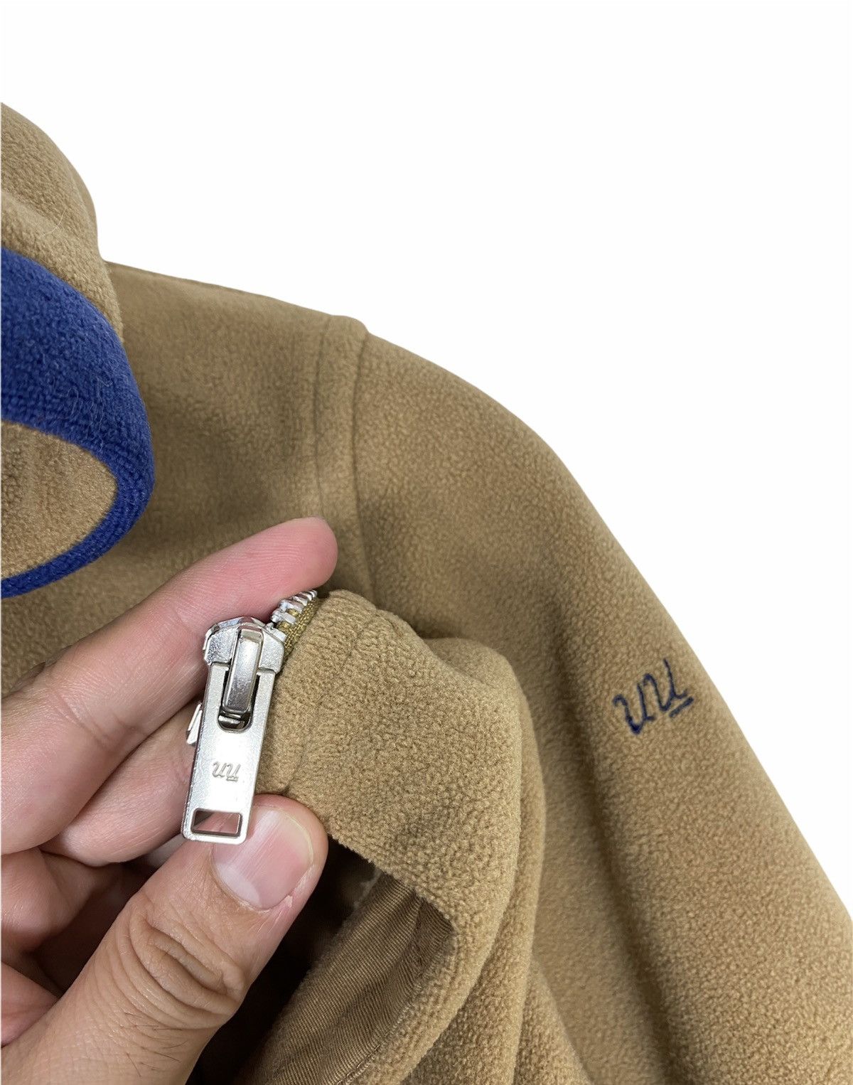 Undercover × Uniqlo Rare‼️Uniqlo x Undercover Fleece Hoodie for 9-10 years kids Size US M / EU 48-50 / 2 - 5 Thumbnail